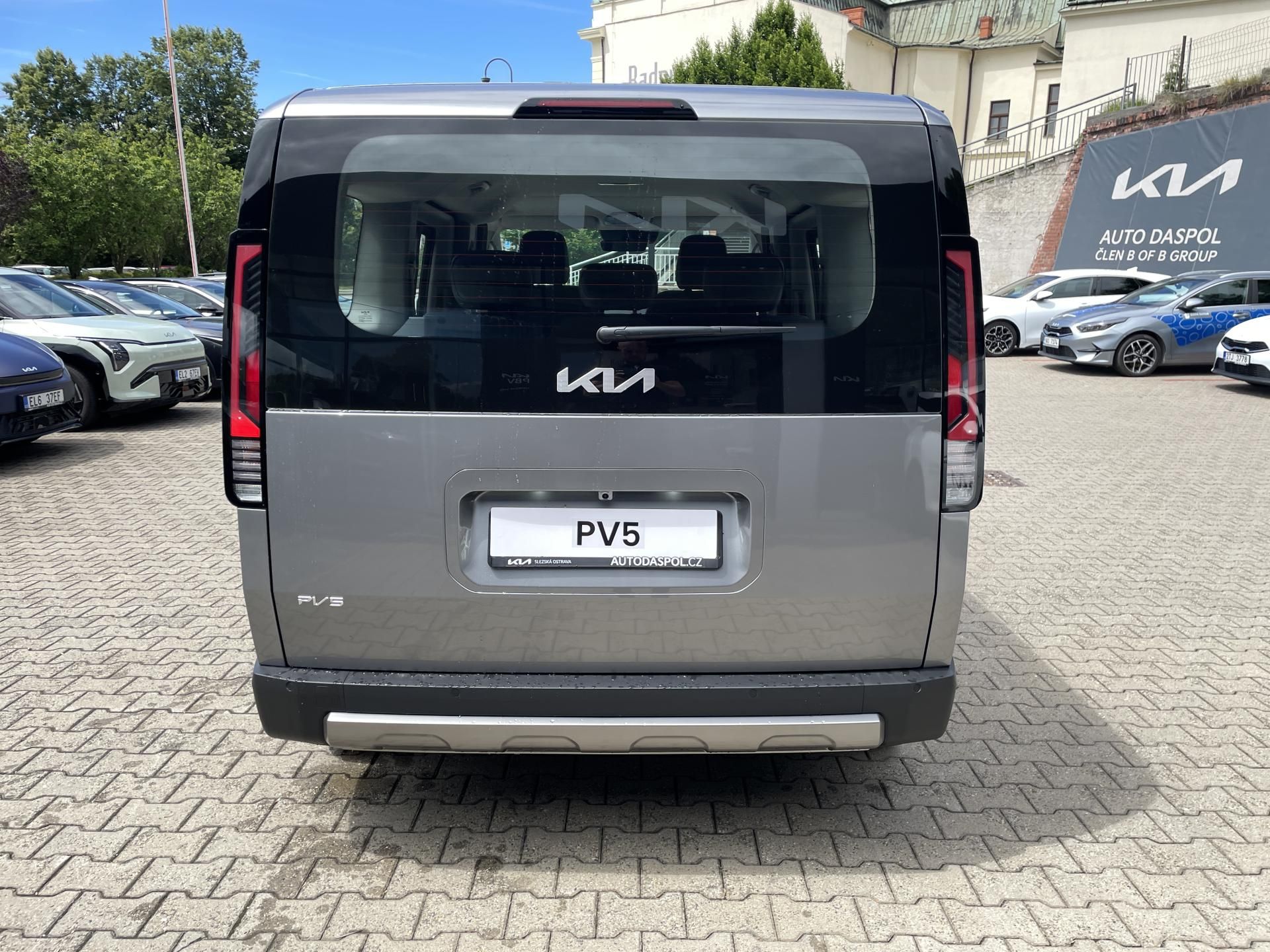 Kia PV5, 5P 4x2 ELITE 120 KW + 71,2 KW - fotka 4
