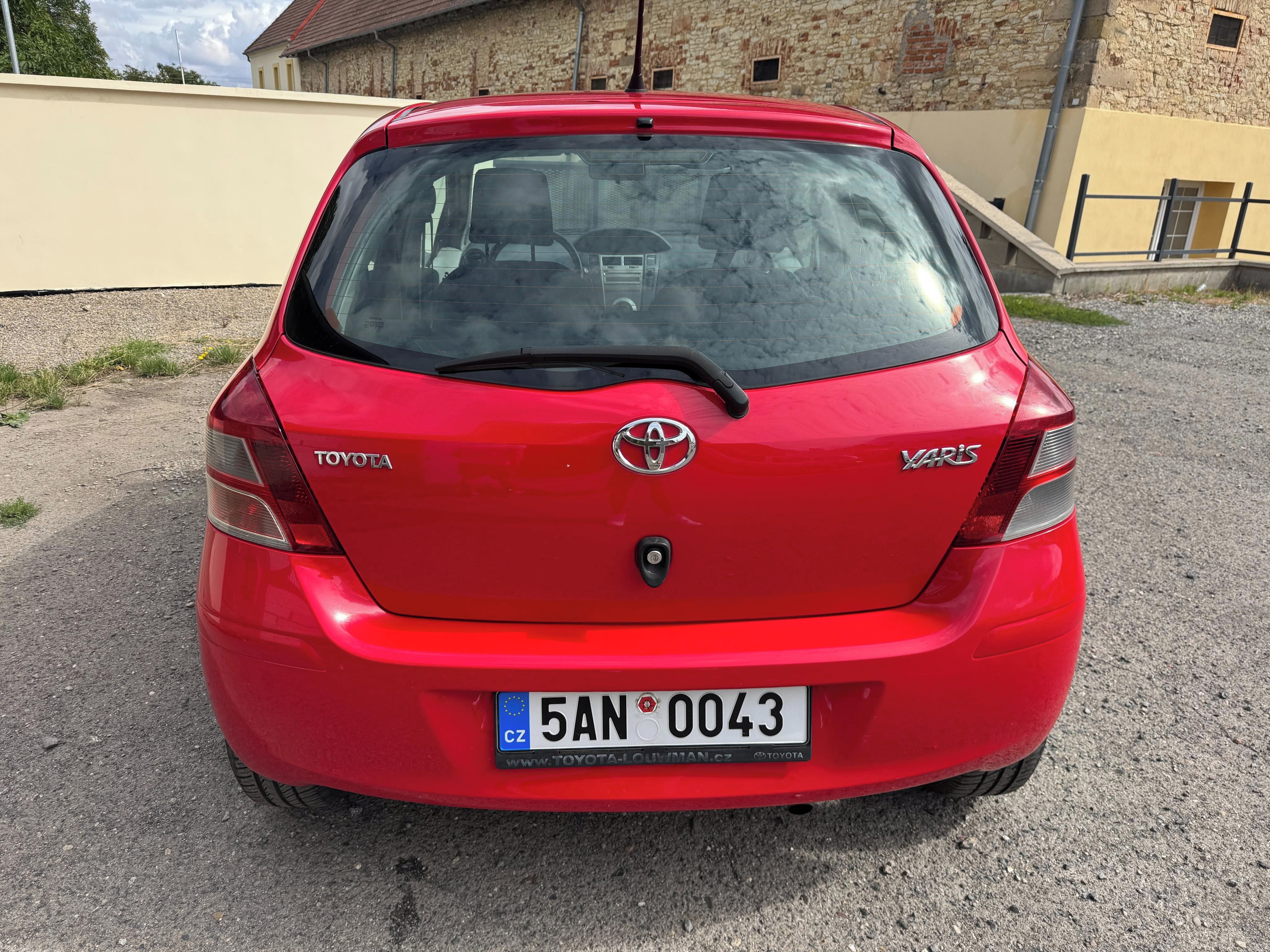 Toyota Yaris, 1.3i KLIMA CZ - fotka 6