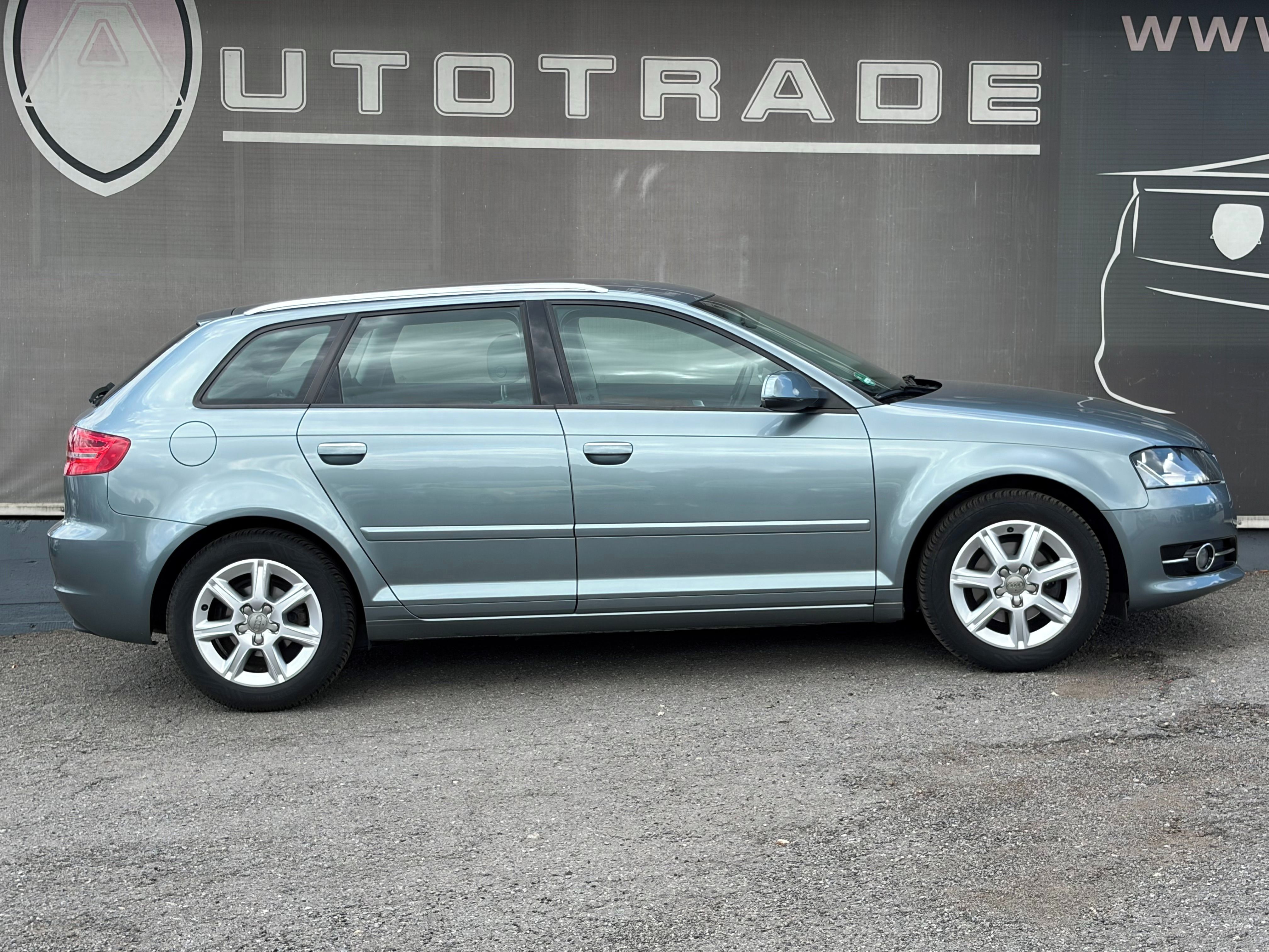 Audi A3, 1.6 MPi 75kW, KLIMA, 2x kola - fotka 5