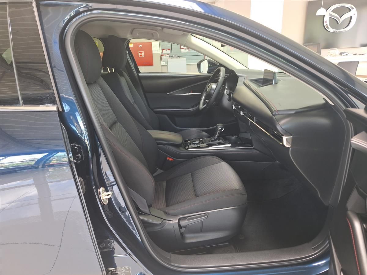 Mazda CX-30, 2.5 G 140k 6AT FWD HOMURA - fotka 6