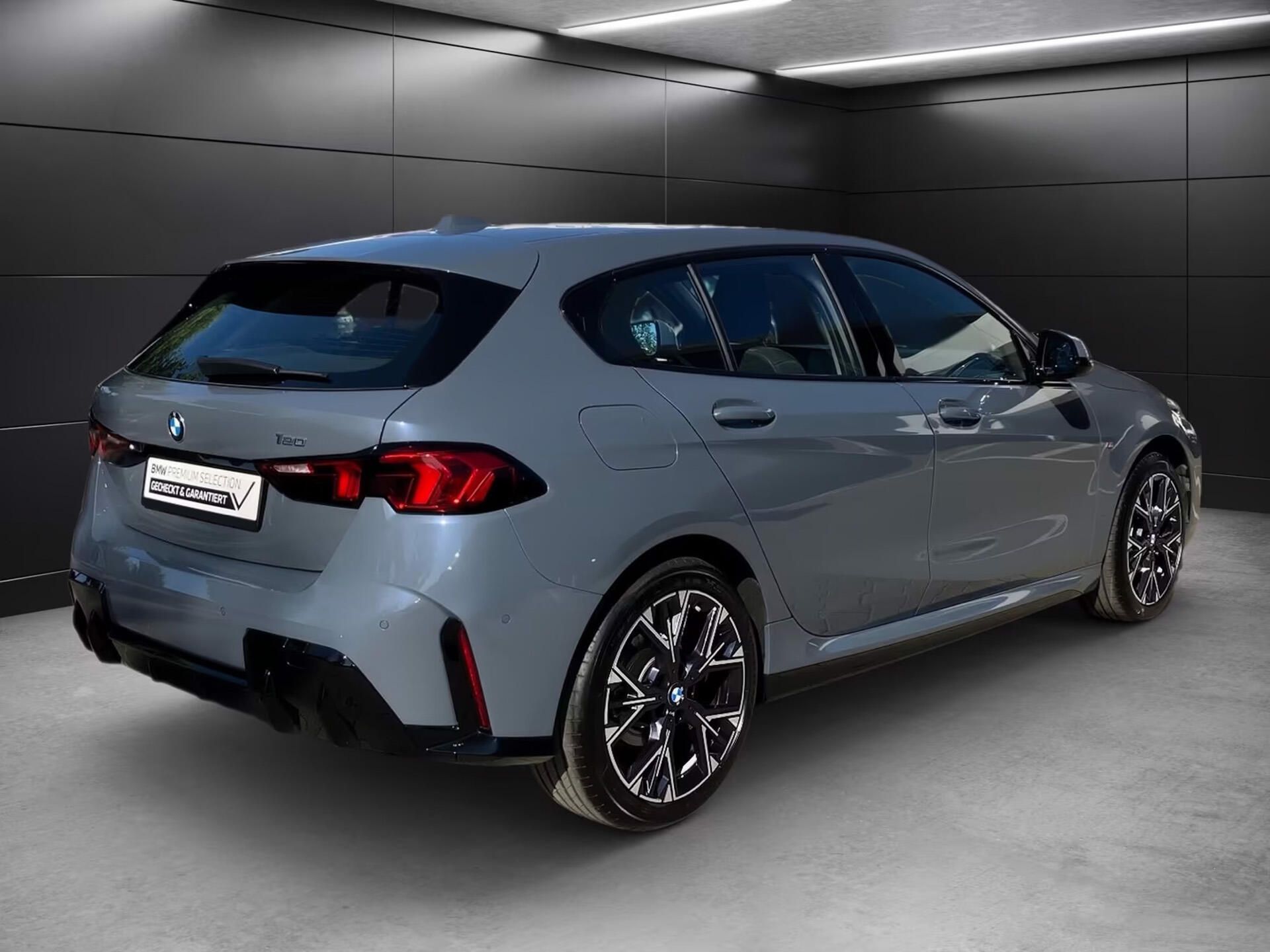 BMW Řada 1, 120 M-Sport design Kam DrivAs - fotka 3