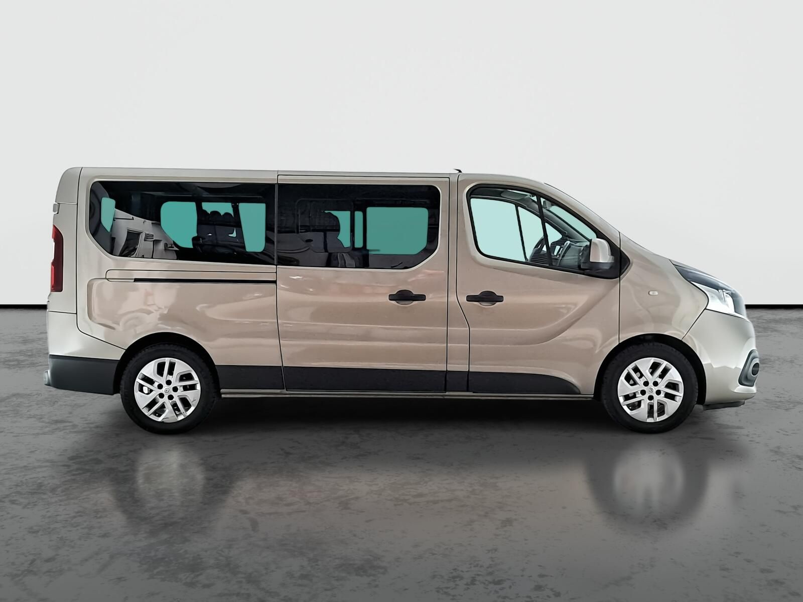 Renault Trafic, 1.6 dCi, Bus, 9Míst, Klima, ČR - fotka 6
