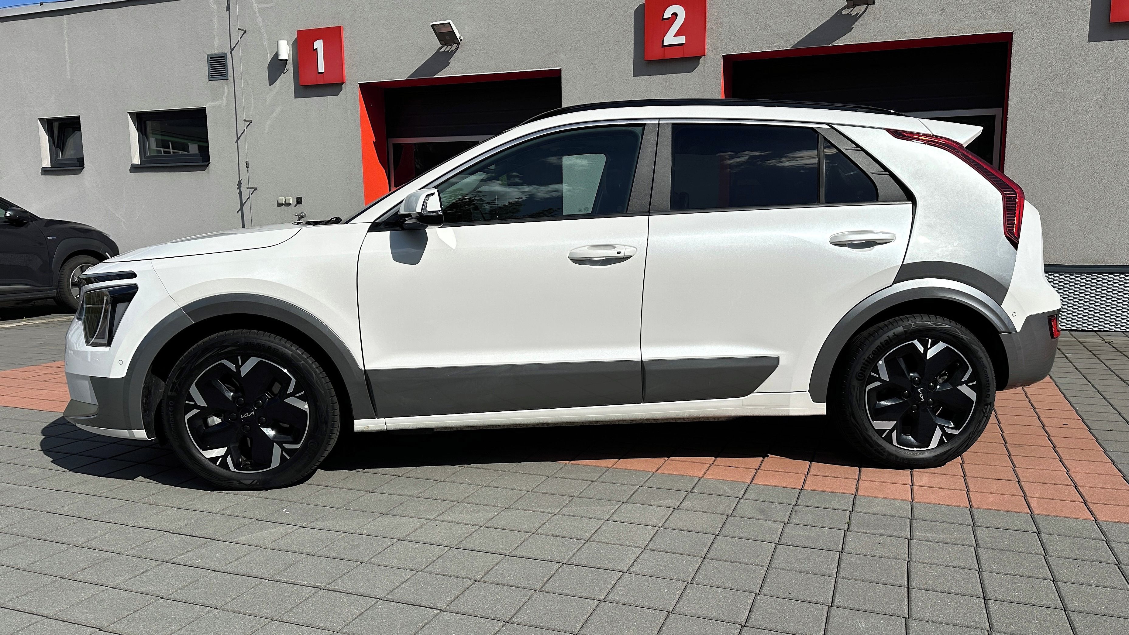 Kia Niro, 12tis km, TOP výbava - fotka 2