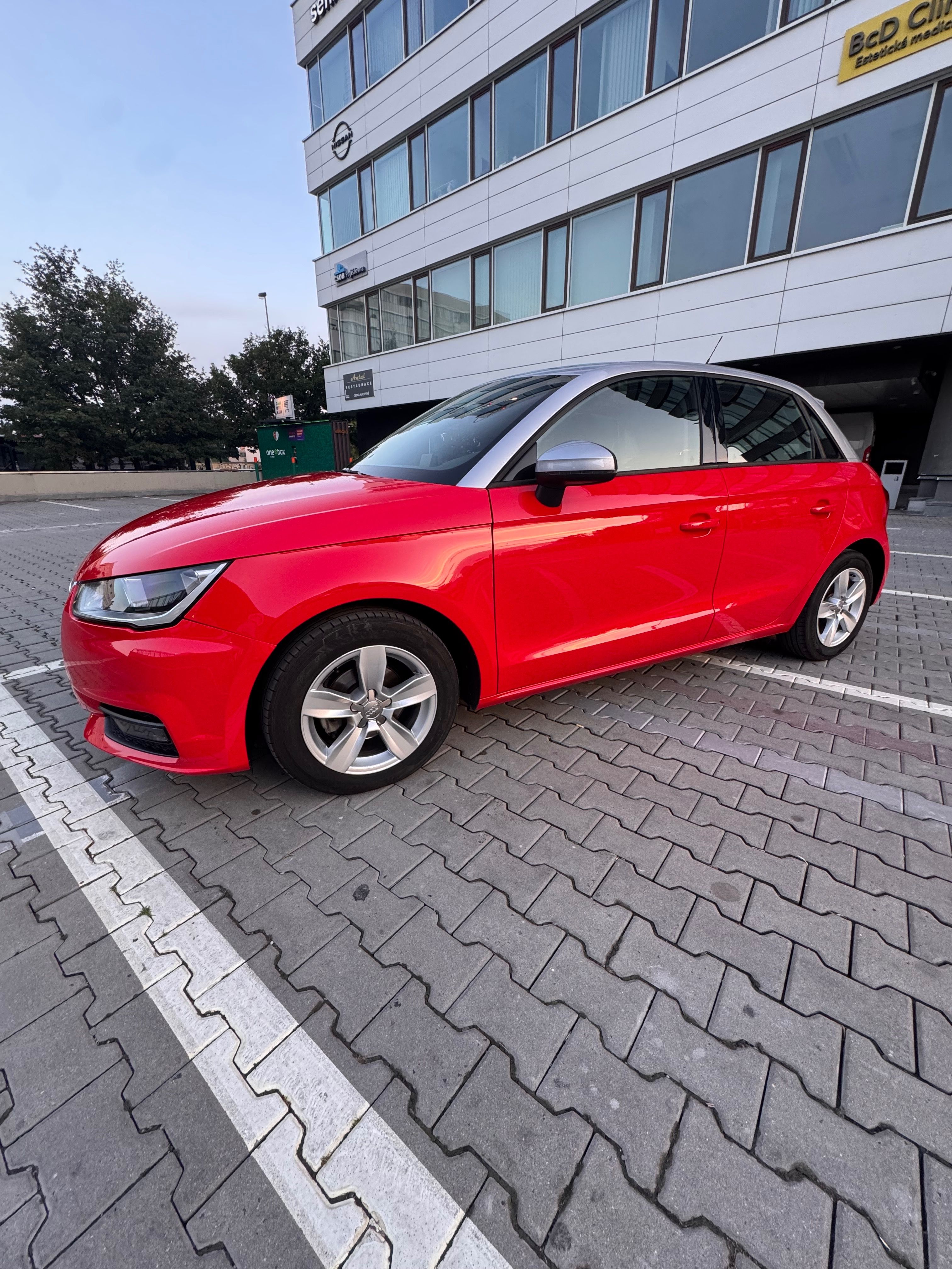 Audi A1, Audi A1 1.4 tdi Sportback TOP