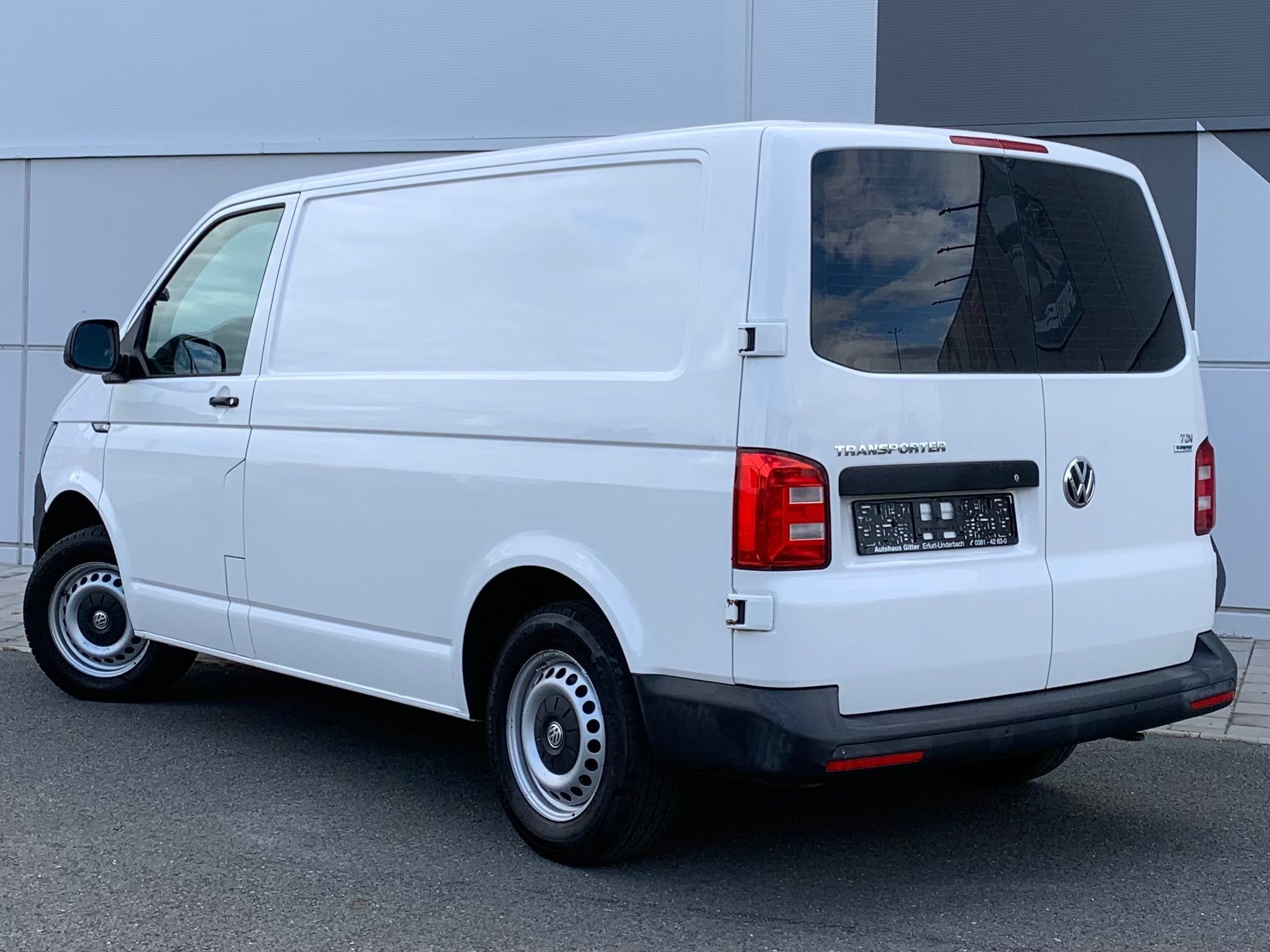 Volkswagen Transporter, 110kw, LED, WEBASTO, 1.maj - fotka 5