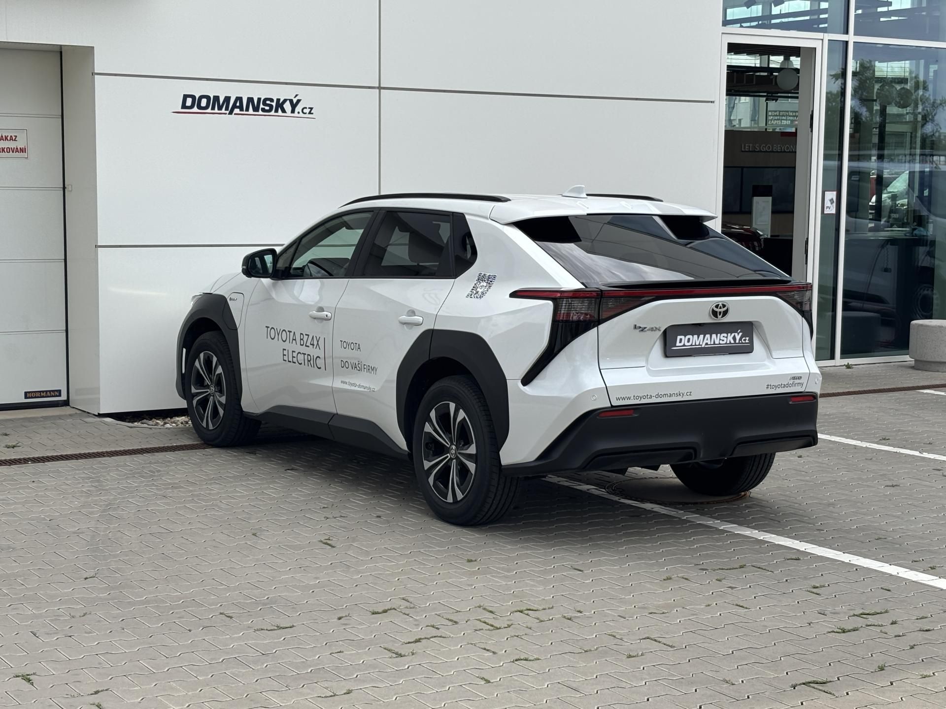 Toyota bZ4X, Prestige 64k KWh 4x4 217k - fotka 3