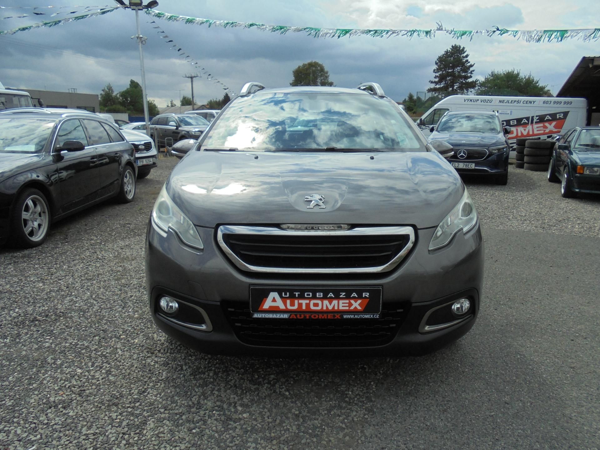Peugeot 2008, 1.2 VTI-ČR-1.MAJITEL-SERVISKA - fotka 2