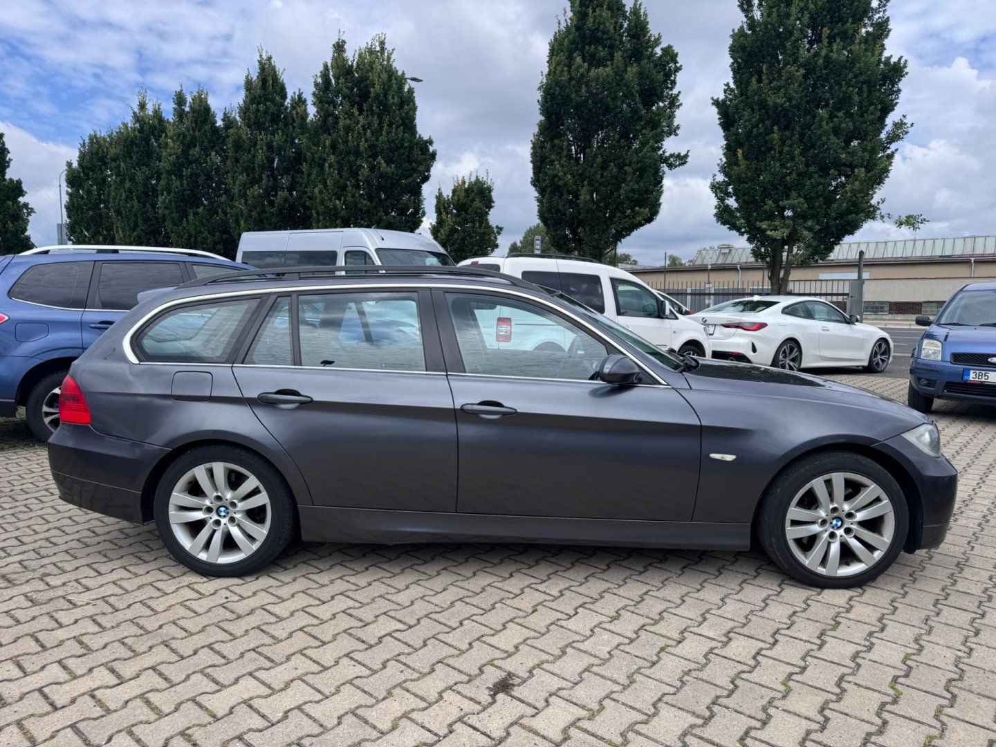 BMW Řada 3, 330D M57 3,0 R6 170KW STK KOLA - fotka 6