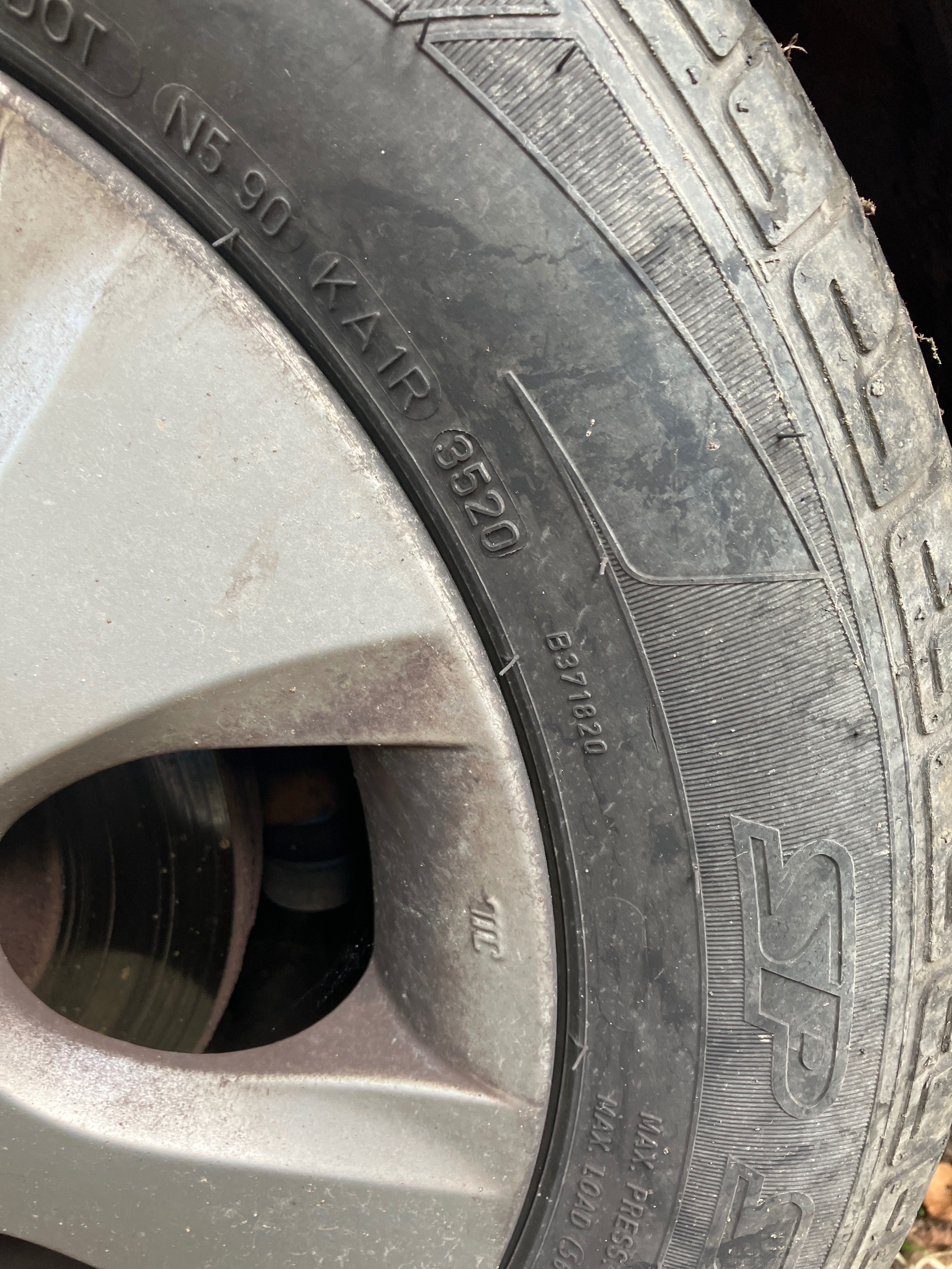 Hyundai i20, na díly, platná STK, pojízdné - fotka 6