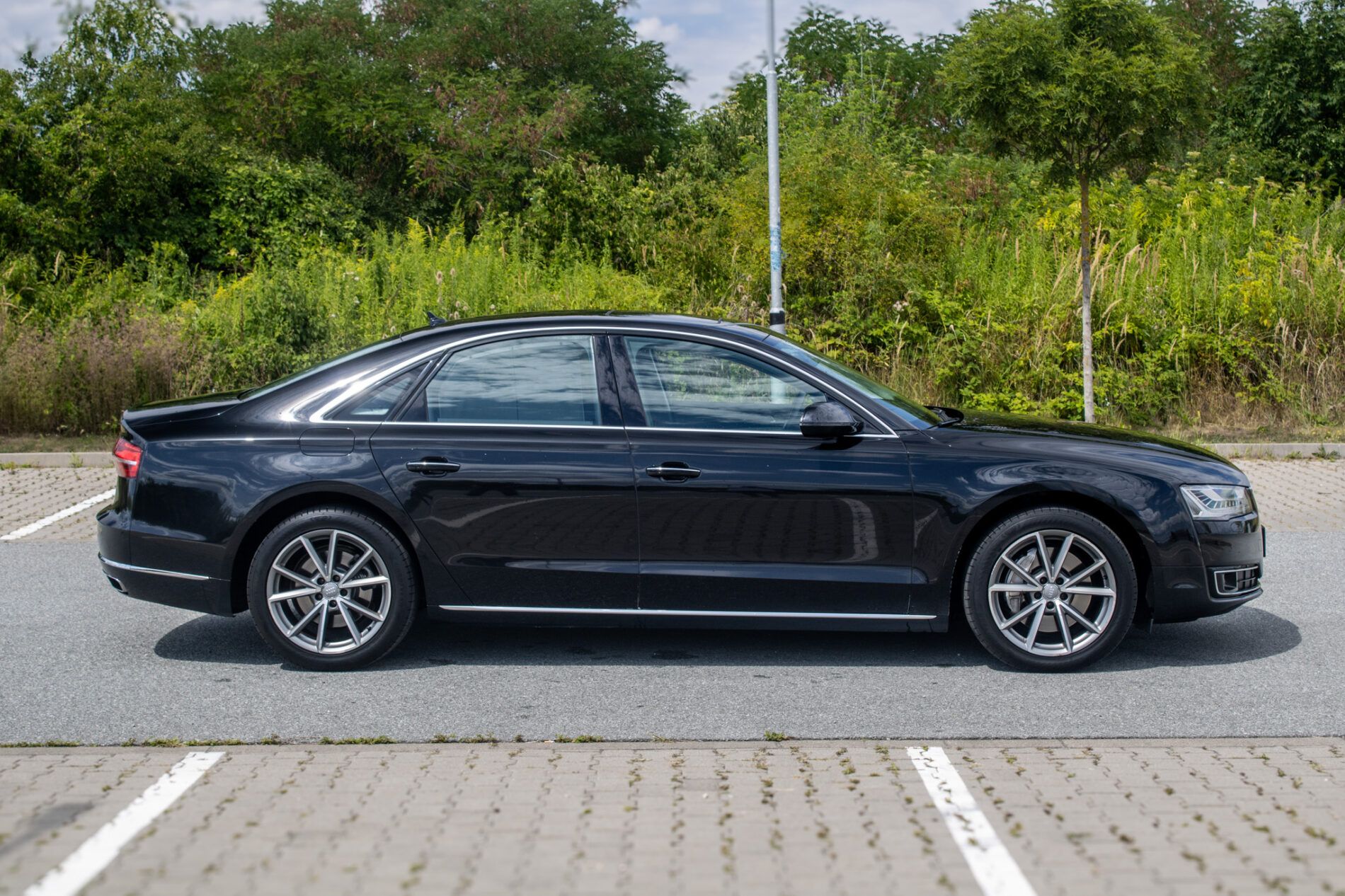 Audi A8 - fotka 4