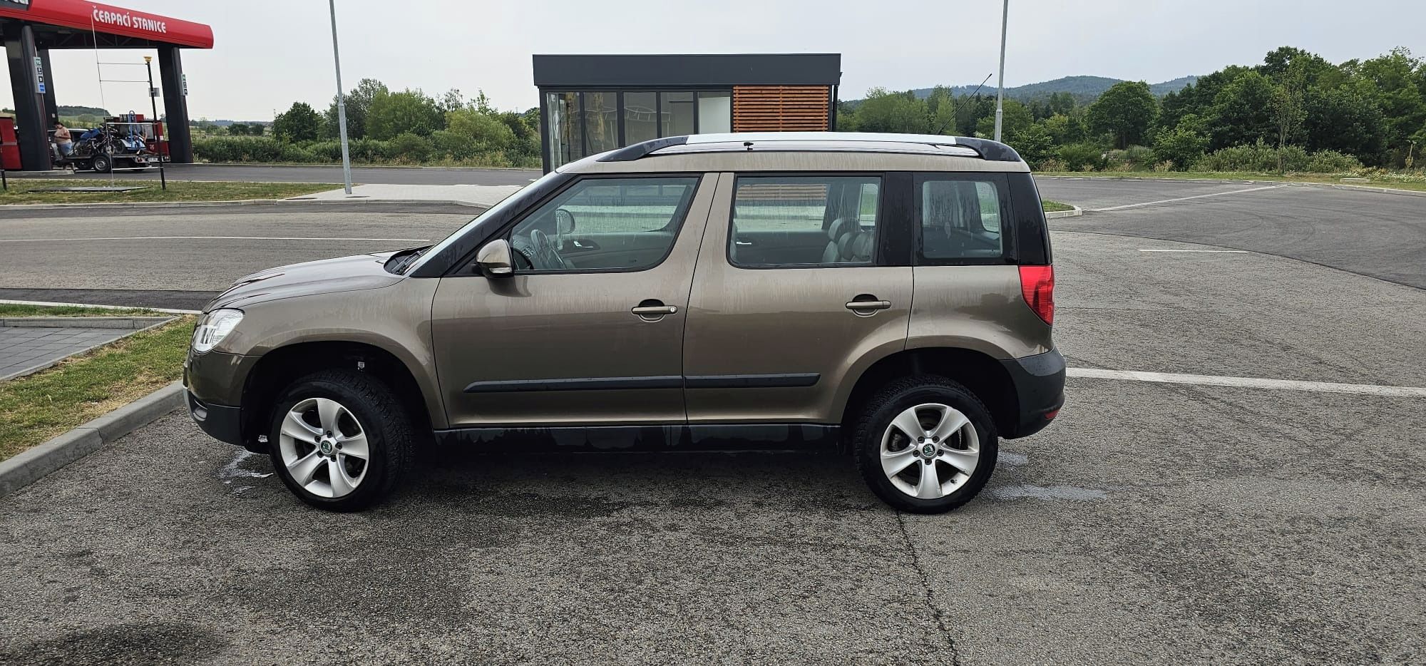 Škoda Yeti, Automat-RUČNÍ ŘÍZENÍ - fotka 2