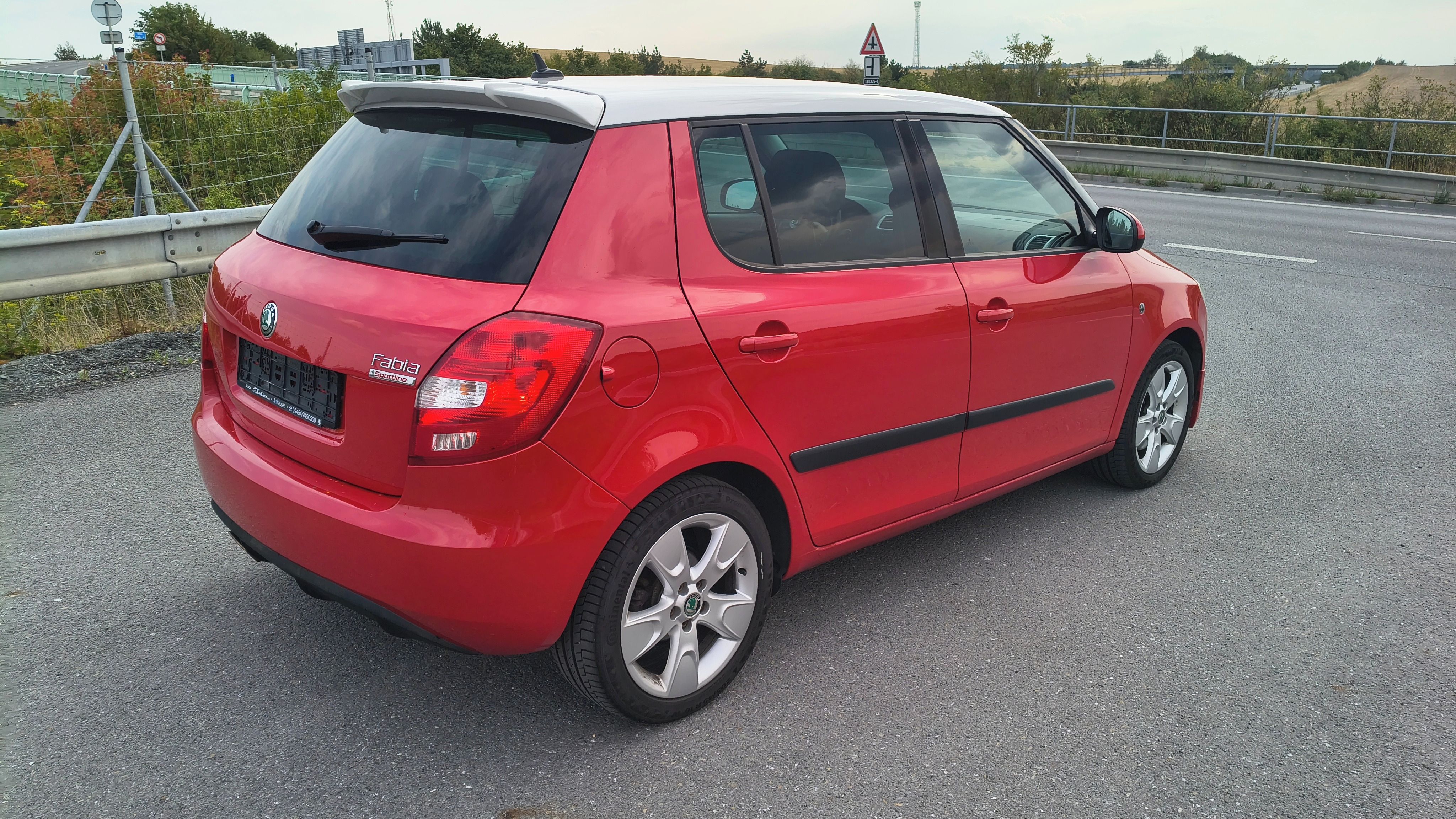 Škoda Fabia, 1.9tdi 77kw Sportline po 1.maj - fotka 4