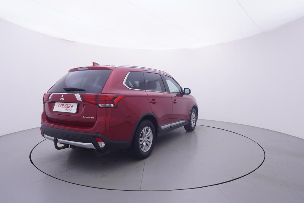 Mitsubishi Outlander, 2.0 Mivec 110 kW - fotka 5