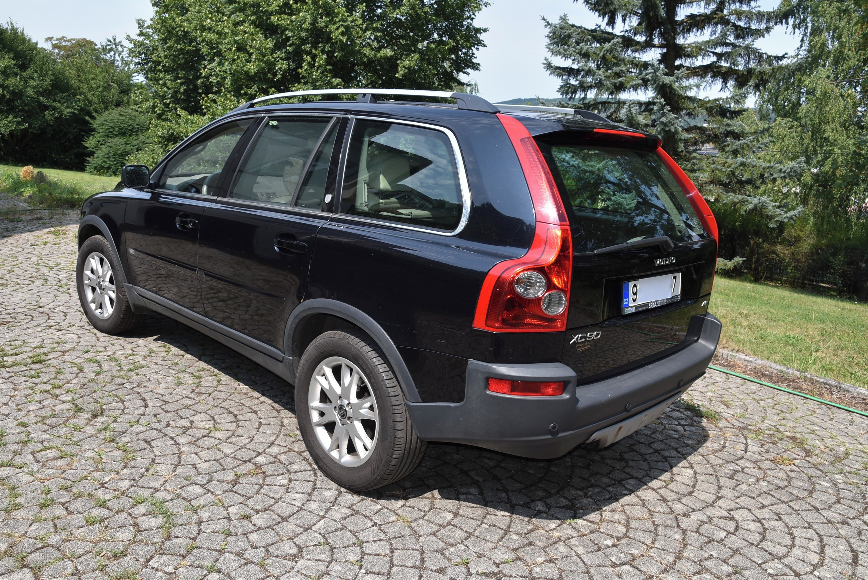 Volvo XC90, Volvo XC90 EXECUTIVE D5 - fotka 4