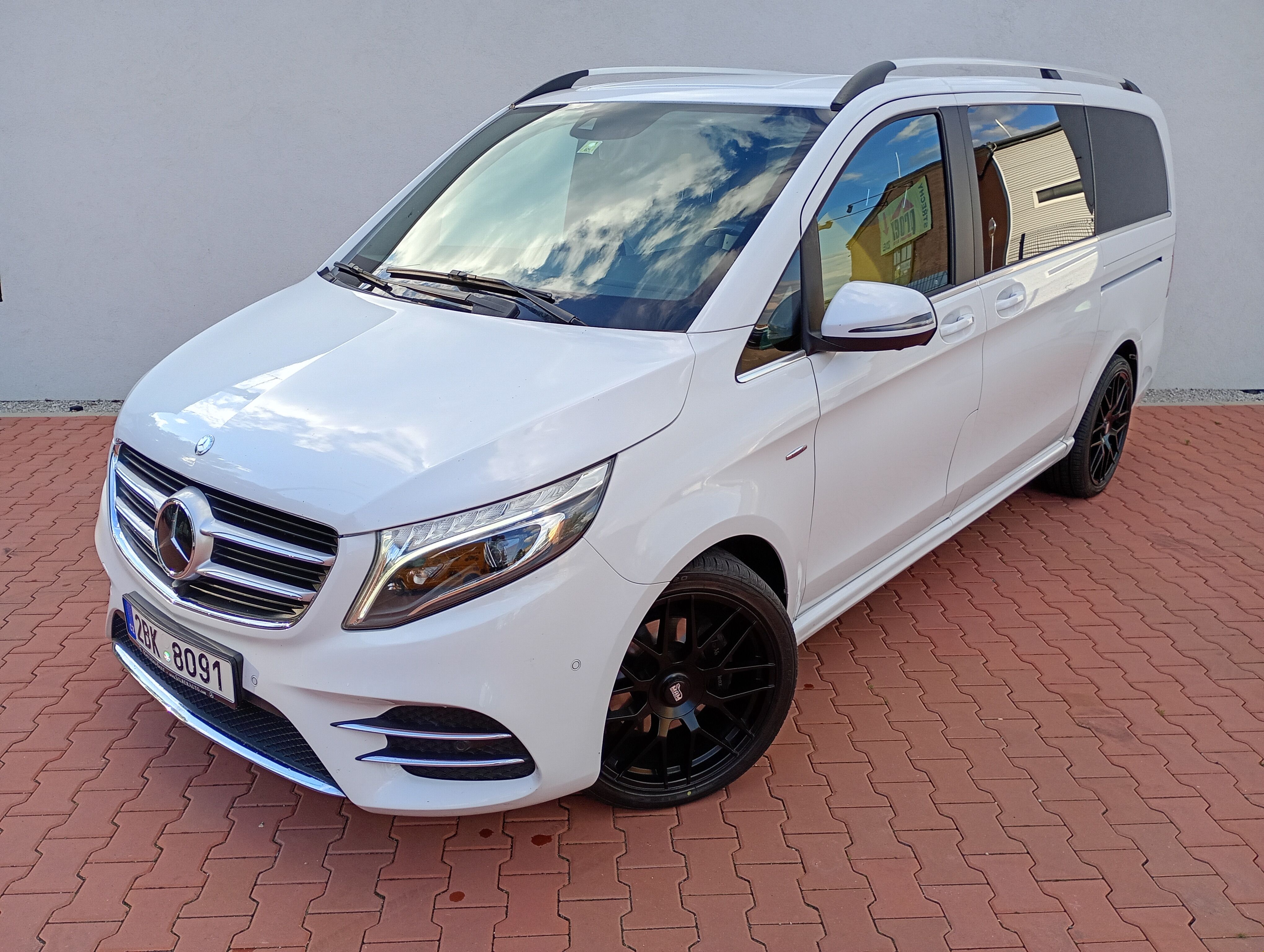 Mercedes-Benz Třídy V, AMG,360kamery,tažné,Burmaster - fotka 2