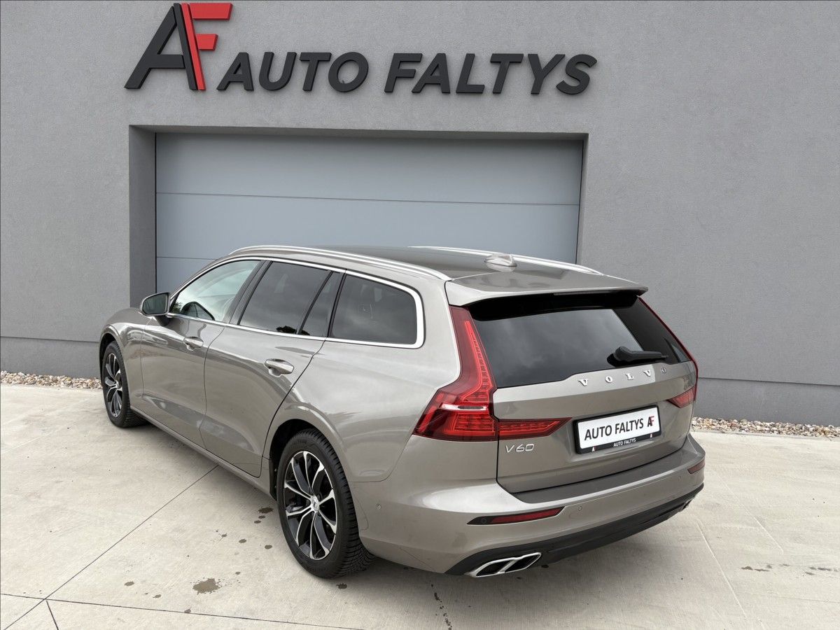 Volvo V60, 2,0 D3 110 KW MOMENTUM MANUAL - fotka 4