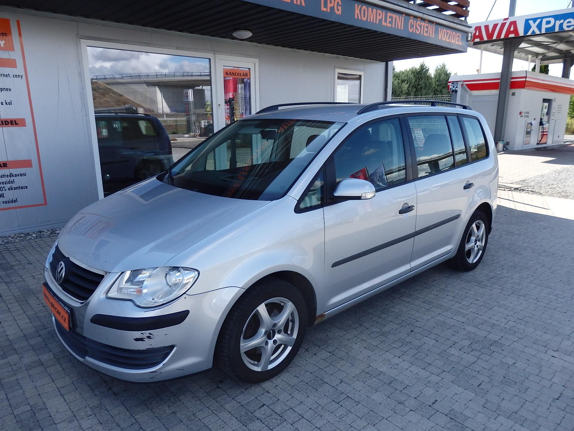 Volkswagen Touran, 1,9TDi 77kW KLIMA, ZÁVĚS - fotka 2