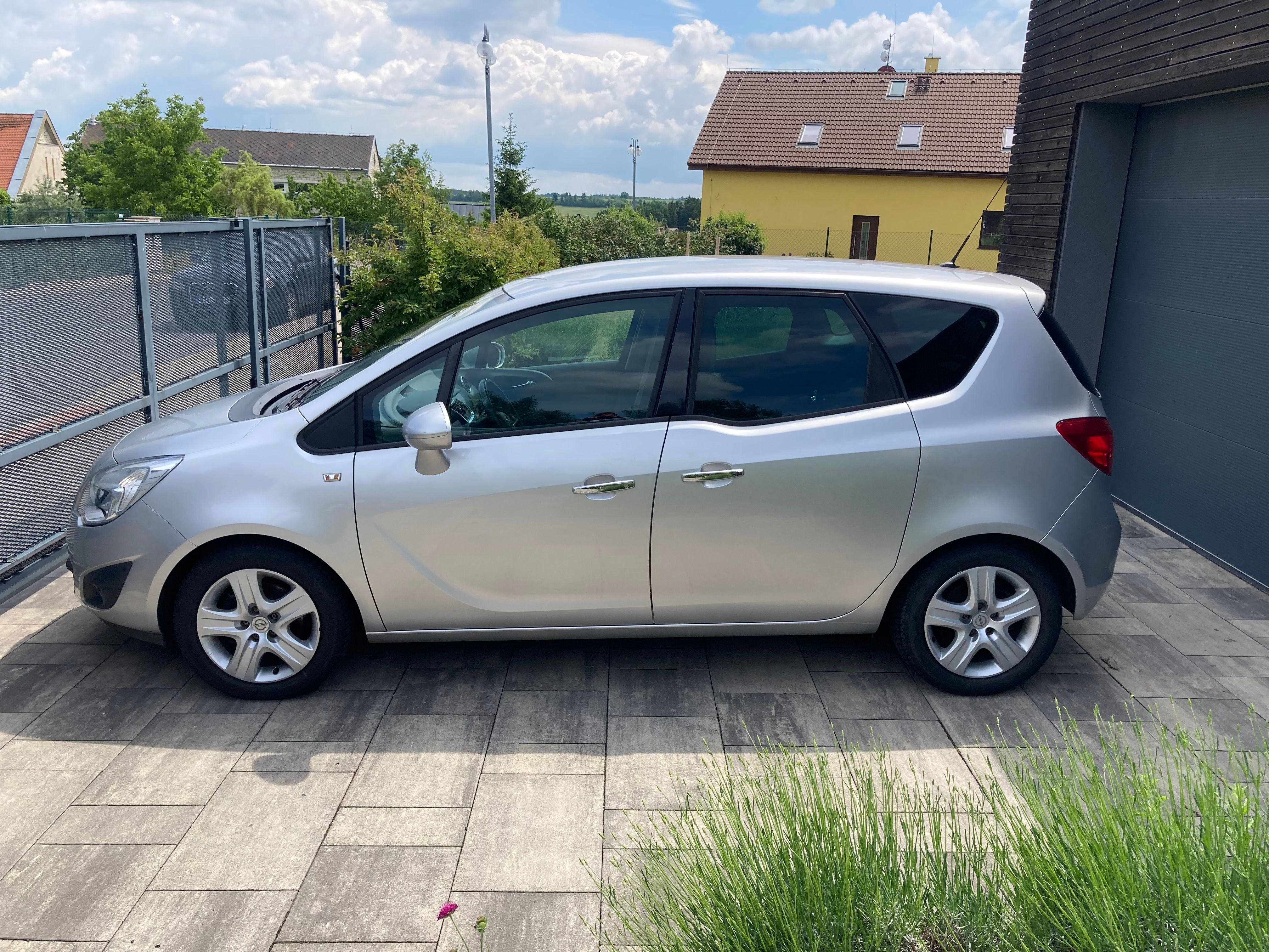Opel Meriva, Opel Meriva 1.4T 88Kw Cosmo - fotka 4