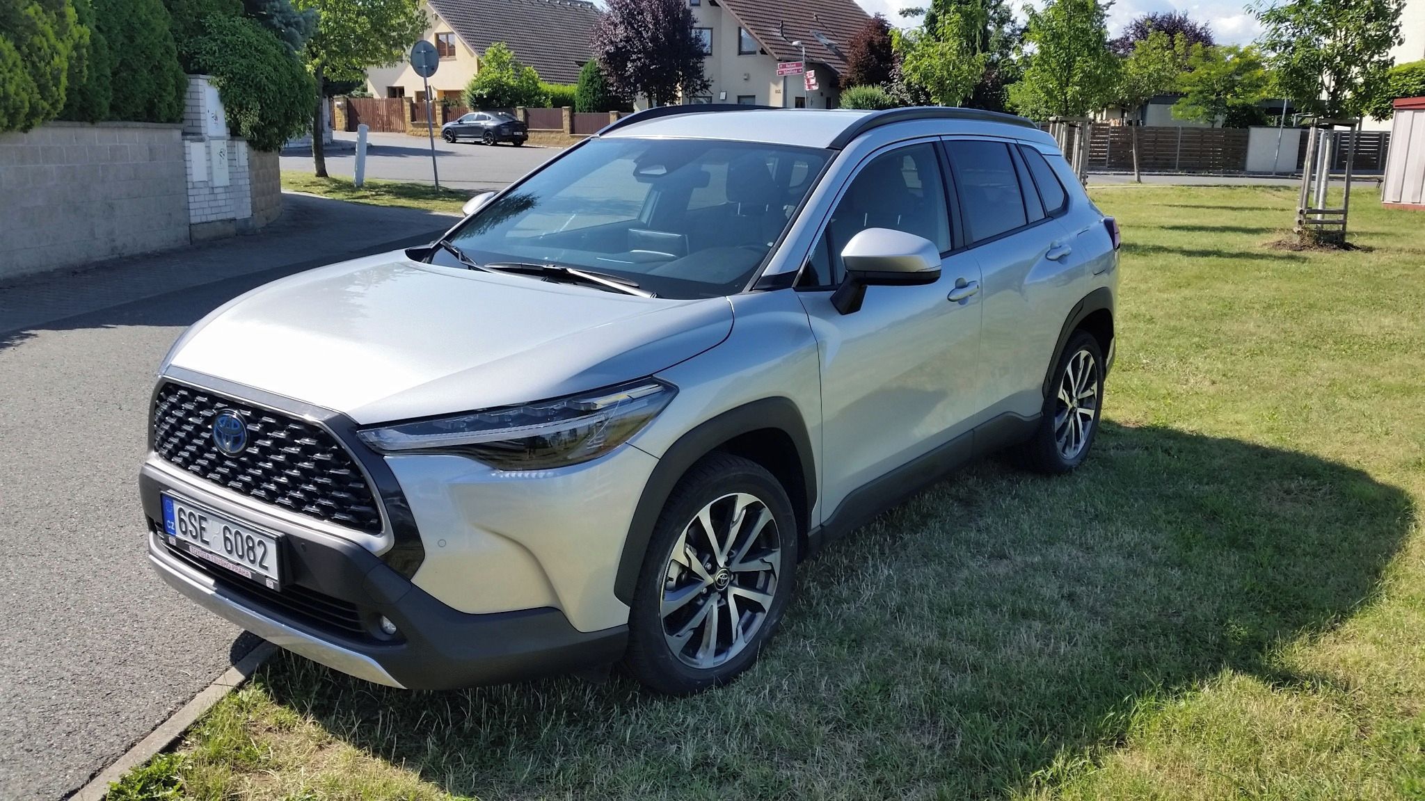 Toyota Corolla Cross, 2.0 HYBRID 146KW 1.majitel ČR