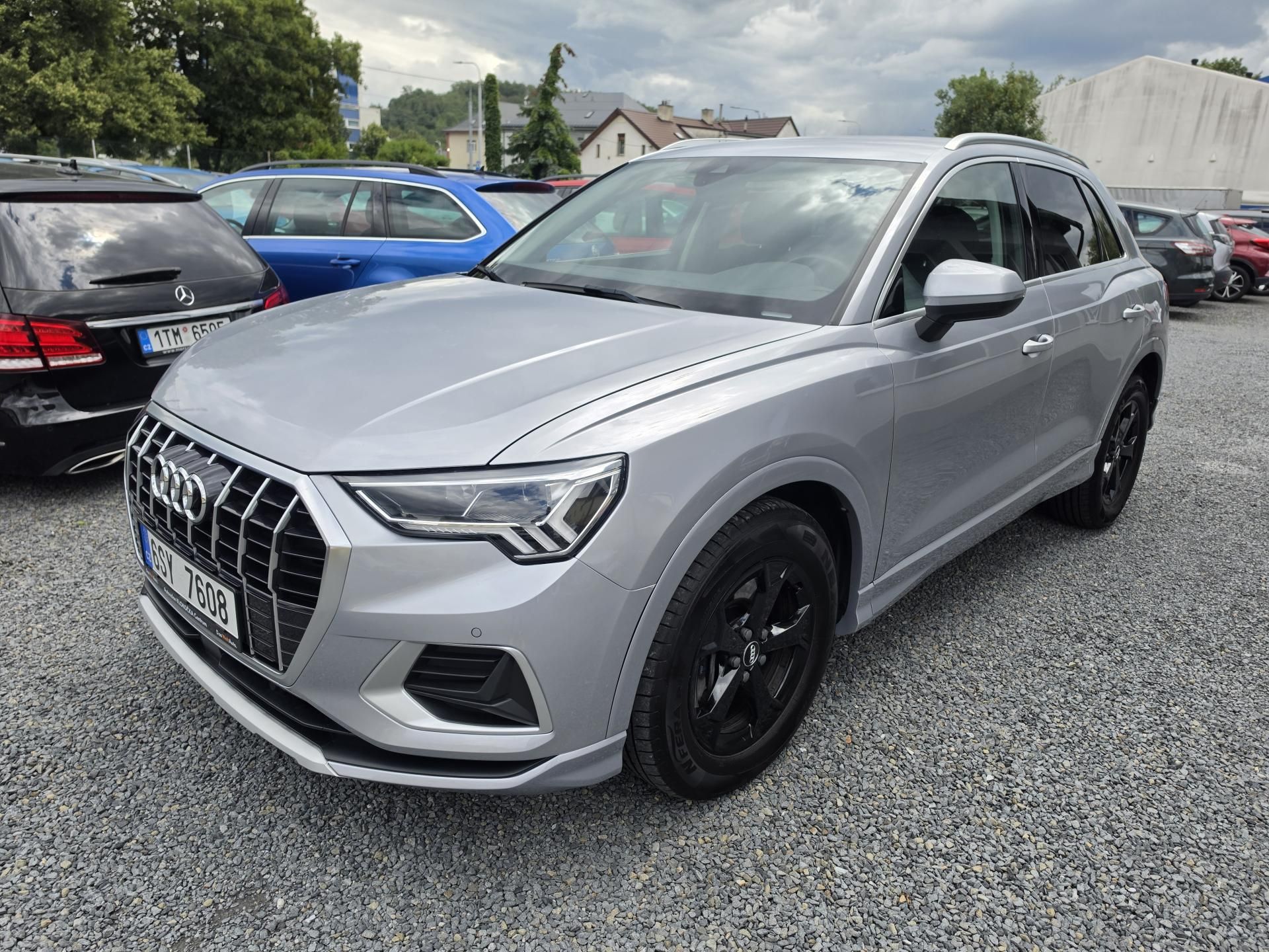 Audi Q3, 2.0 40TFSI 4x4 Led S-Tronic - fotka 2