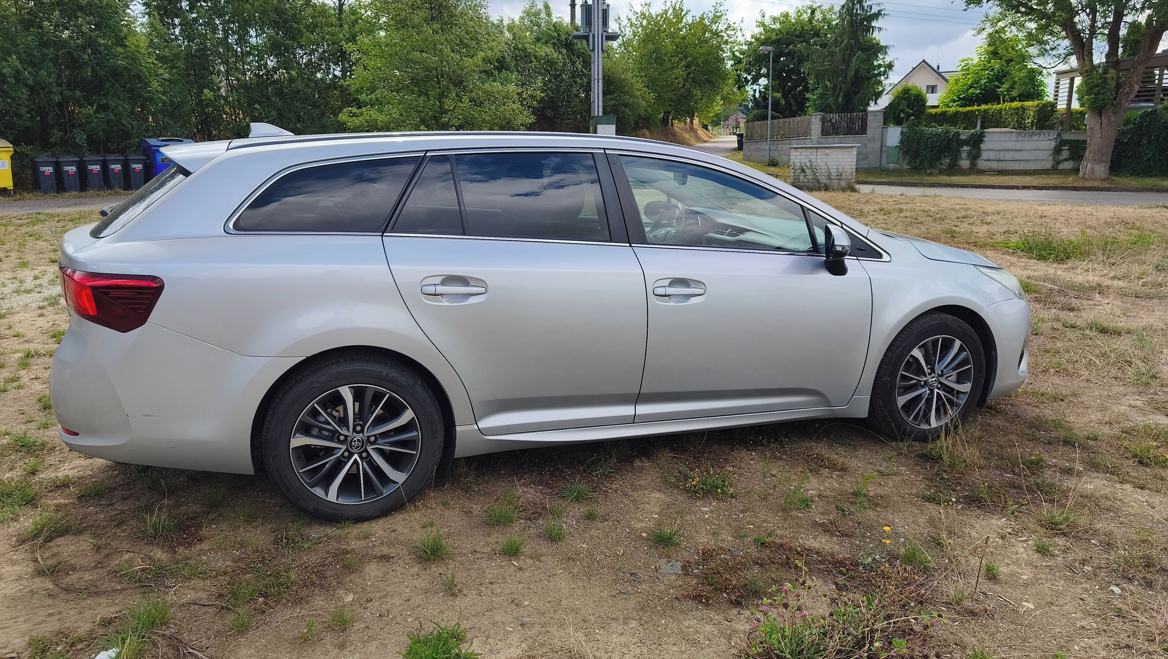 Toyota Avensis - fotka 3