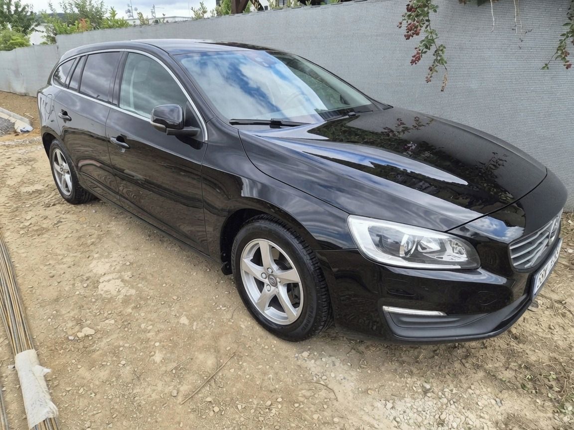 Volvo V60 - fotka 3