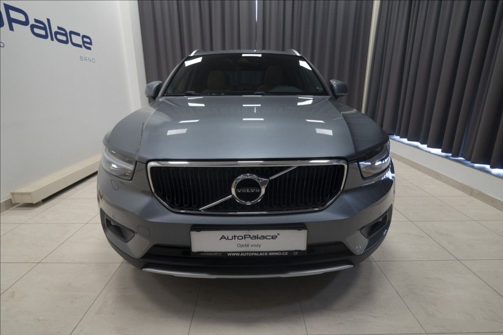 Volvo XC40, 2,0 D4 AWD NAVI KAMERA TAŽNÉ - fotka 2