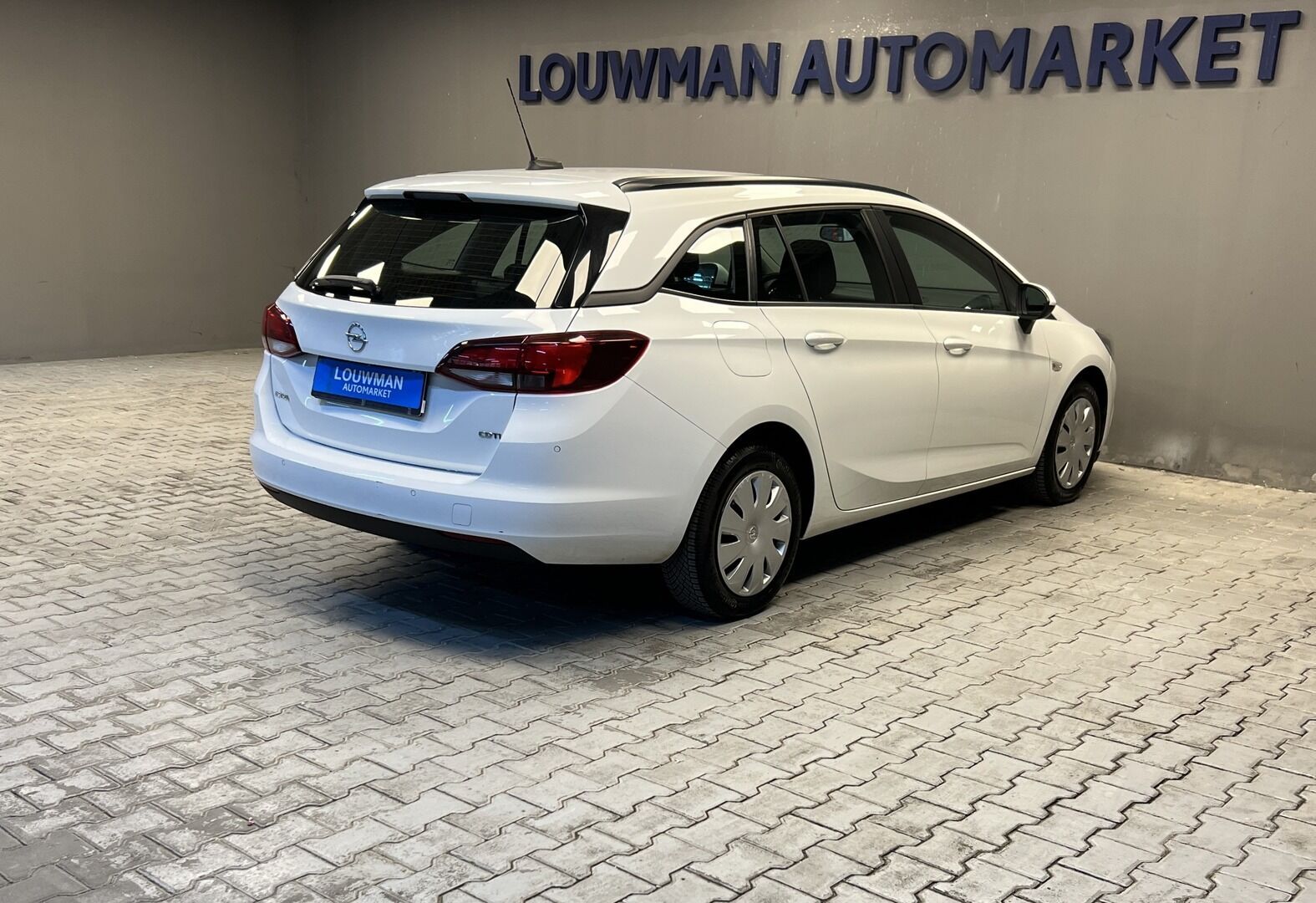 Opel Astra, Fleet Edition ST - fotka 2