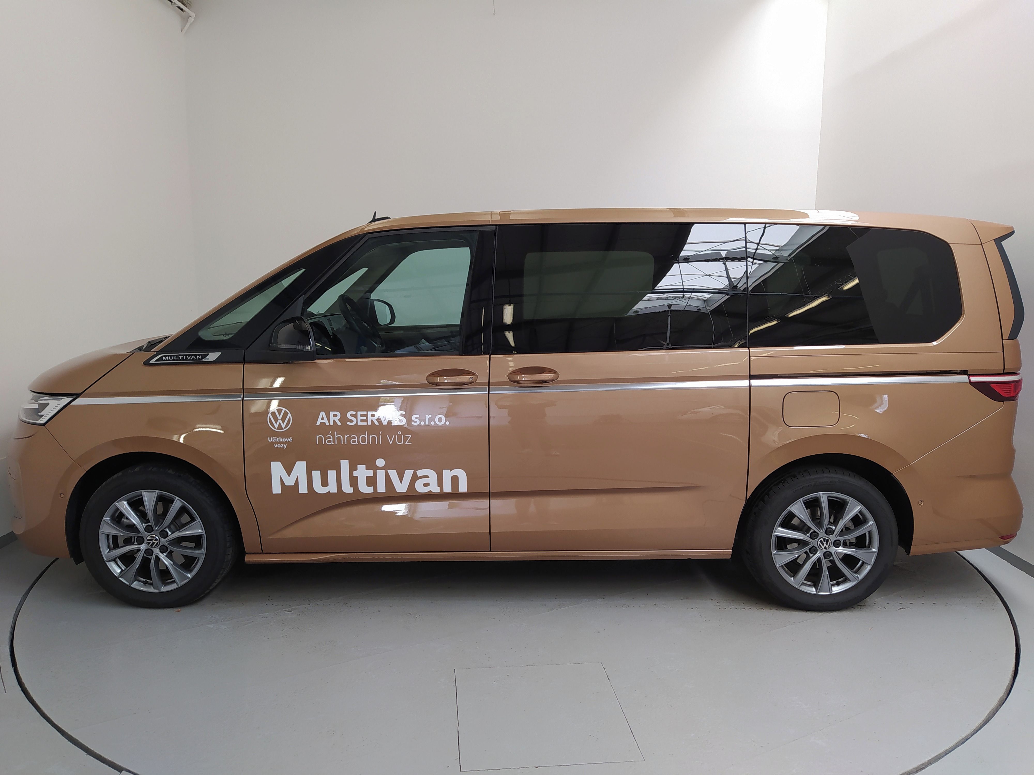 Volkswagen Multivan, Long Style 2,0 TDI / 2026 - fotka 2