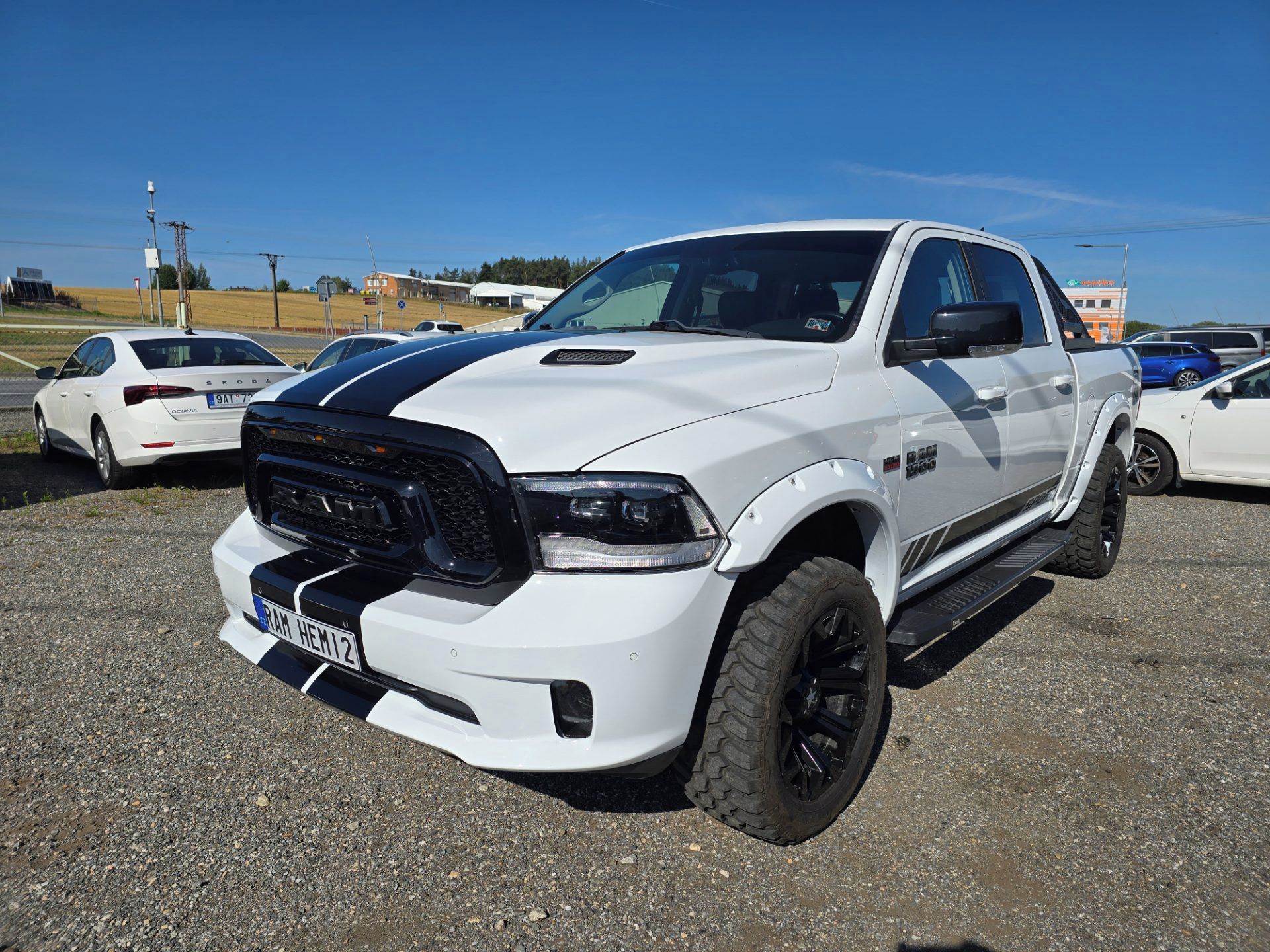 Dodge Ram 1500, 5.7 HEMI V8 Sport Crew Cab 4×4 - fotka 3