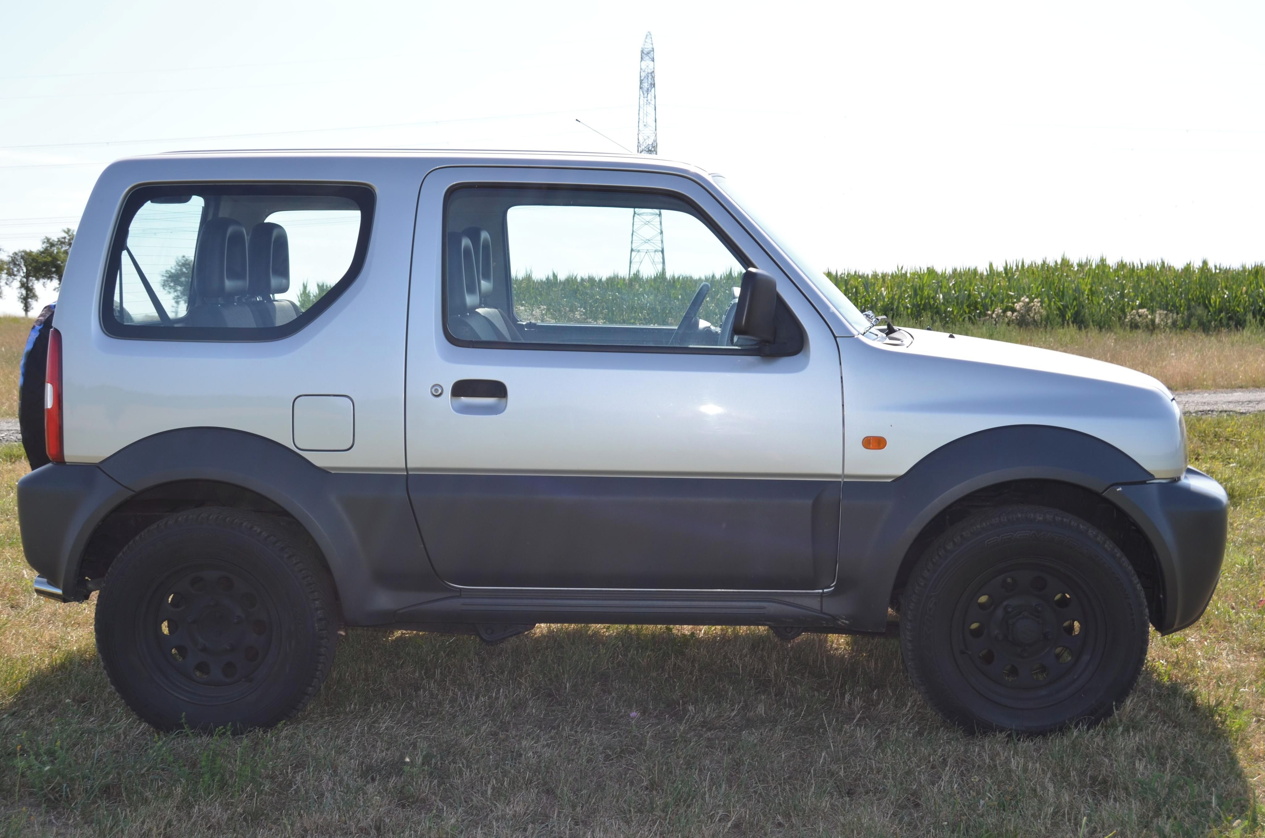 Suzuki Jimny - fotka 6