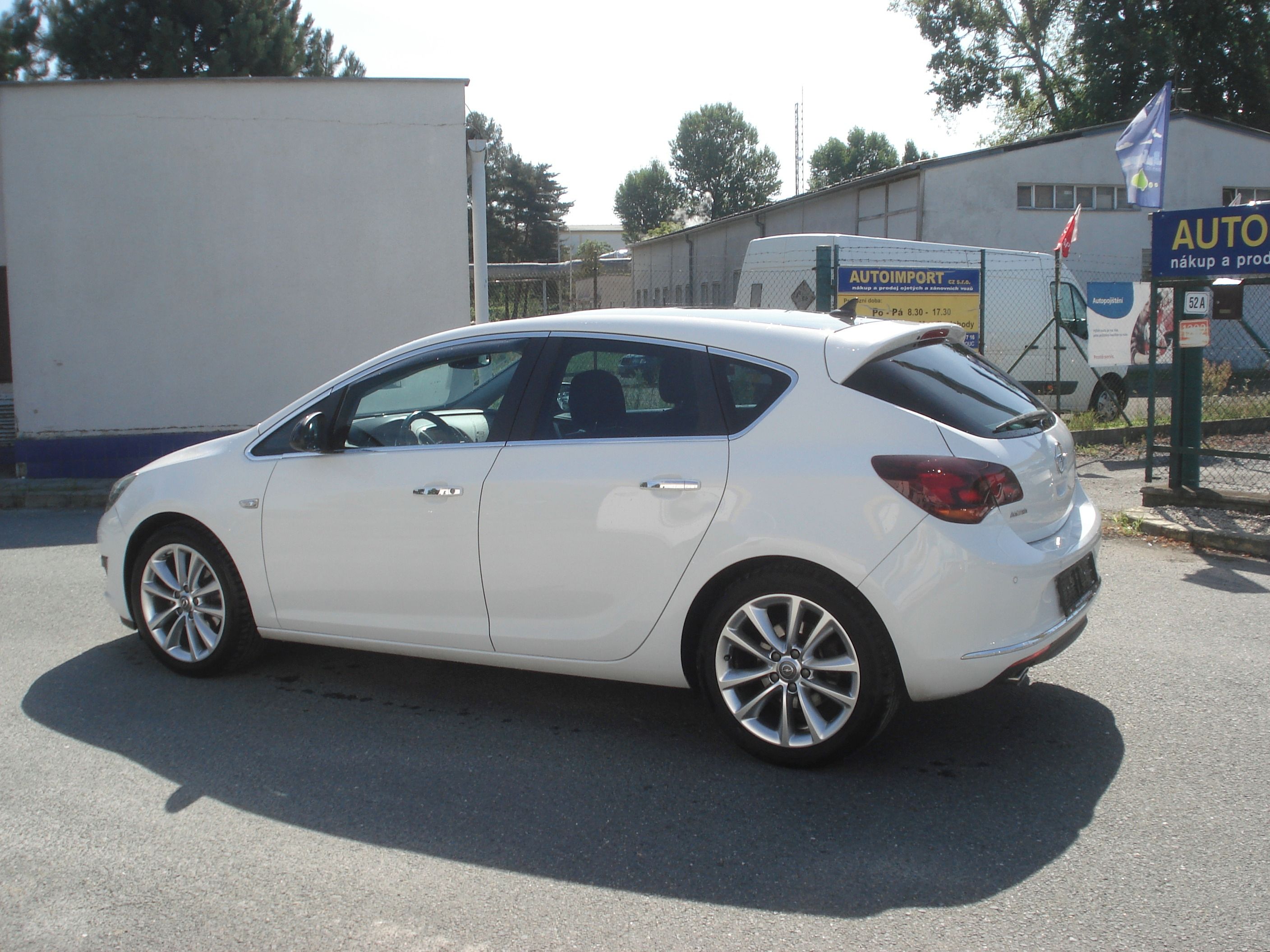 Opel Astra, 2.0 CDTi SPORT COSMO - fotka 3