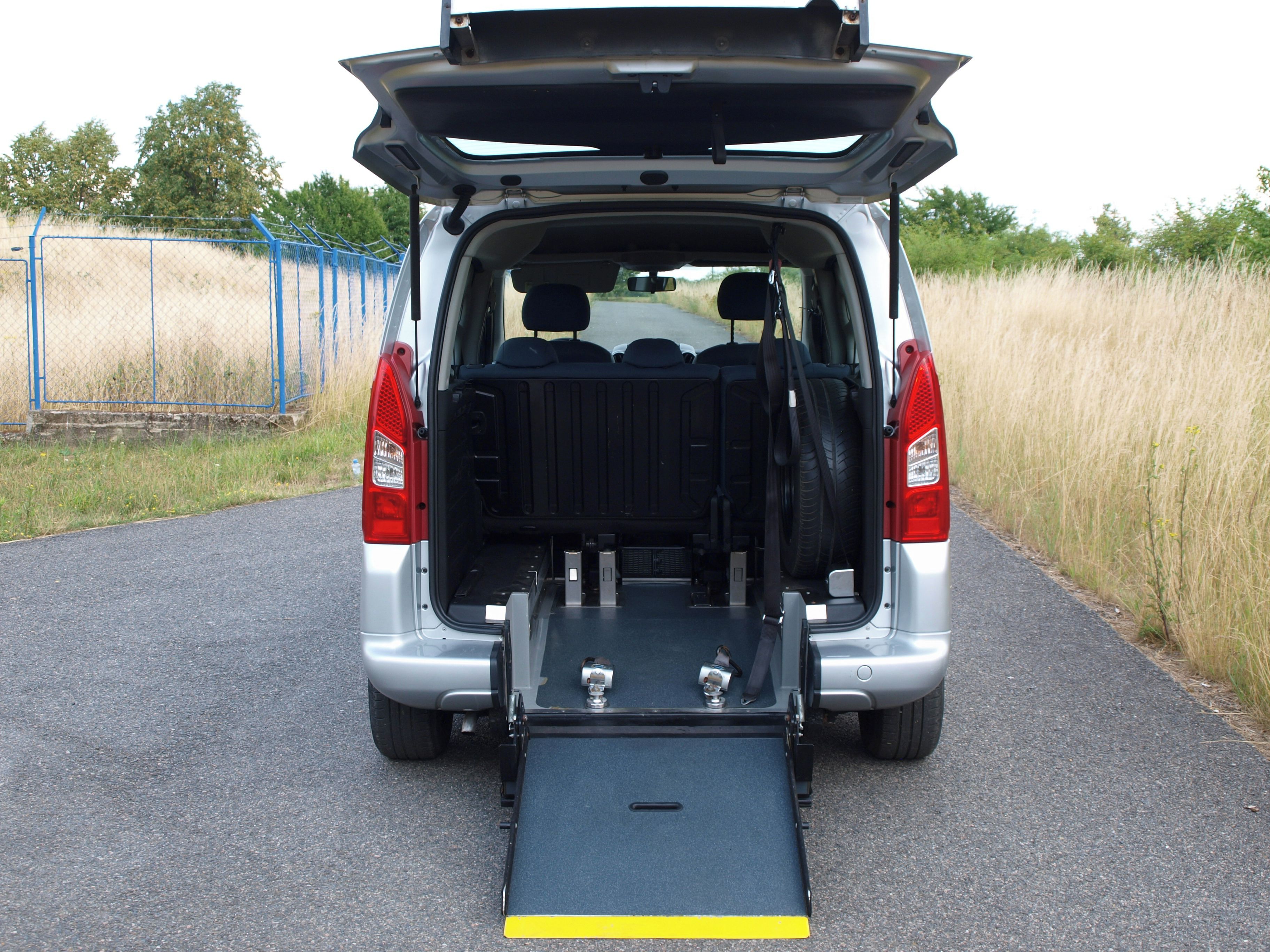Citroën Berlingo, plošina pro převoz vozíčkáře