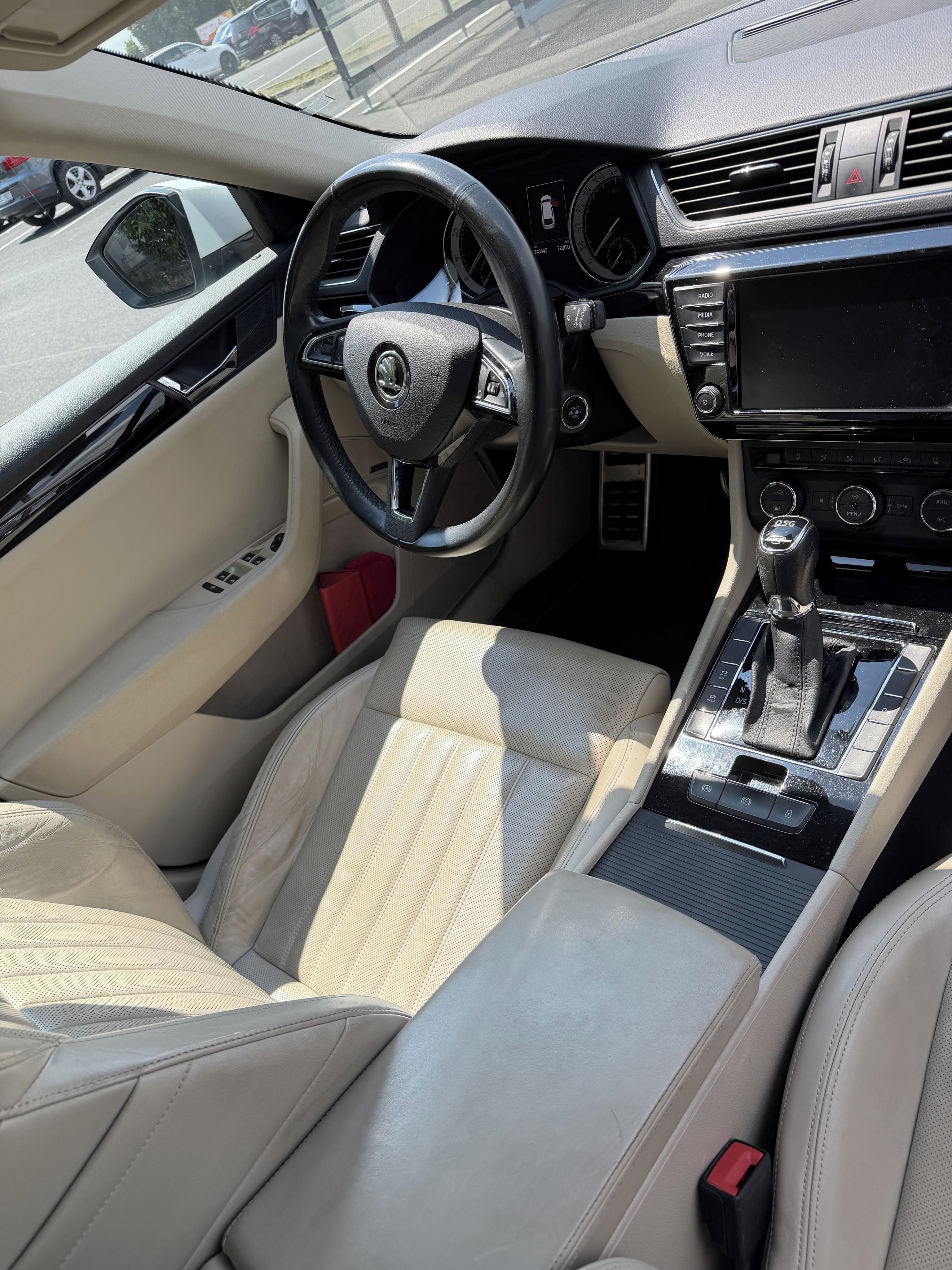 Škoda Superb, 2.0 TSI , 162 kw - fotka 5