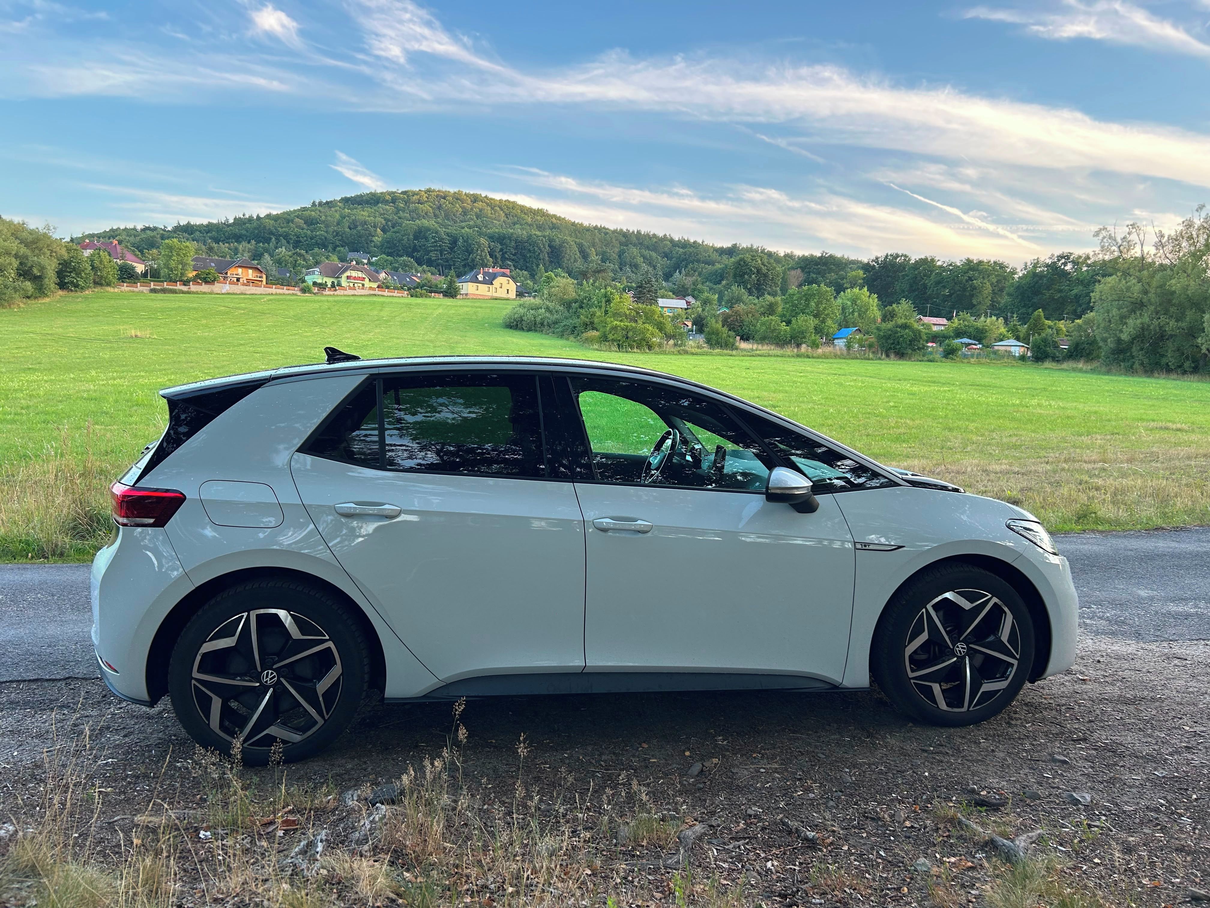 Volkswagen ID.3, 150 kW, 62 kWh, TAŽNÉ, SOH 94% - fotka 6