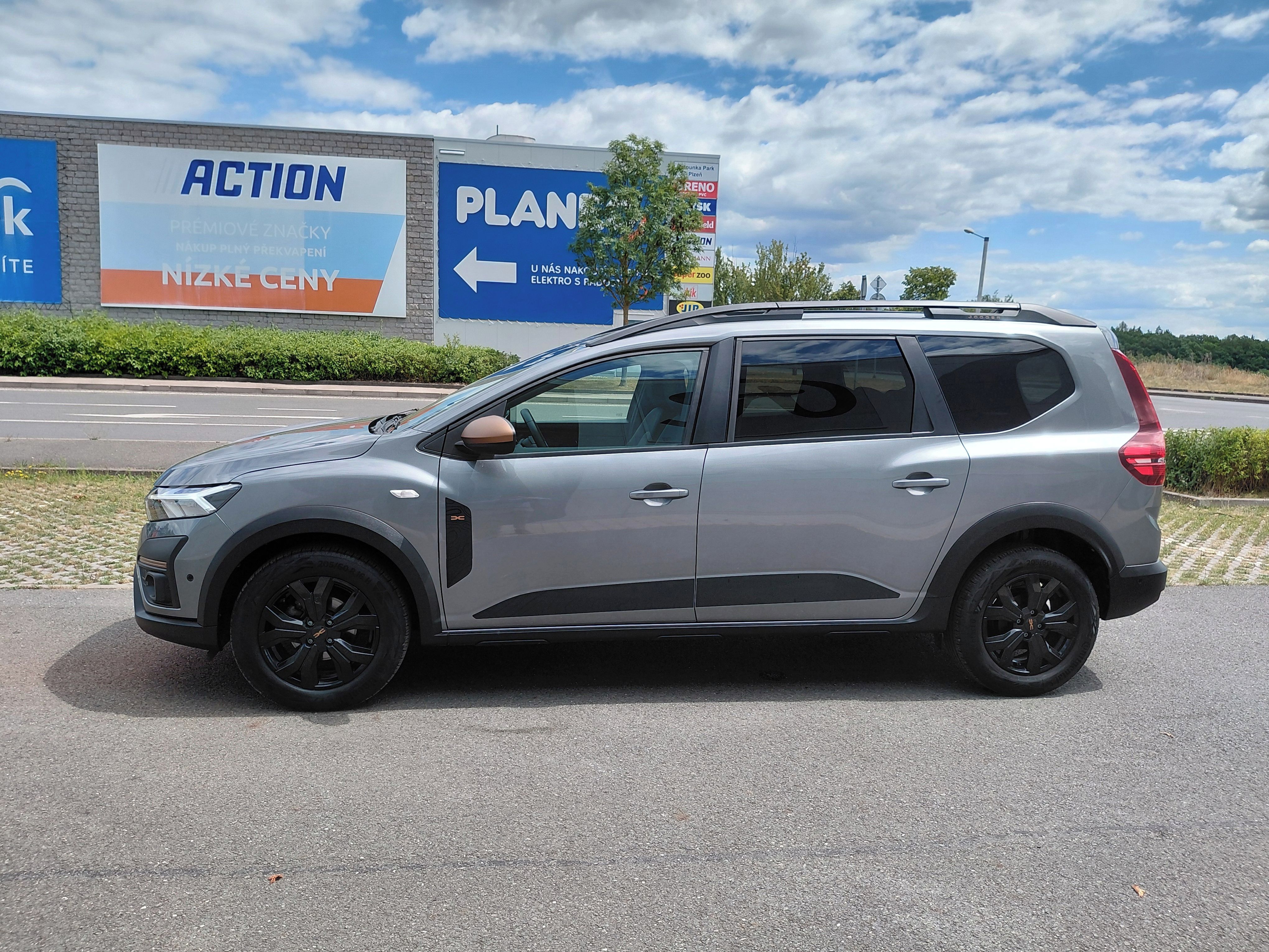 Dacia Jogger, 1.0TCE 81KW STAV NOVÉHO+KOLA - fotka 4