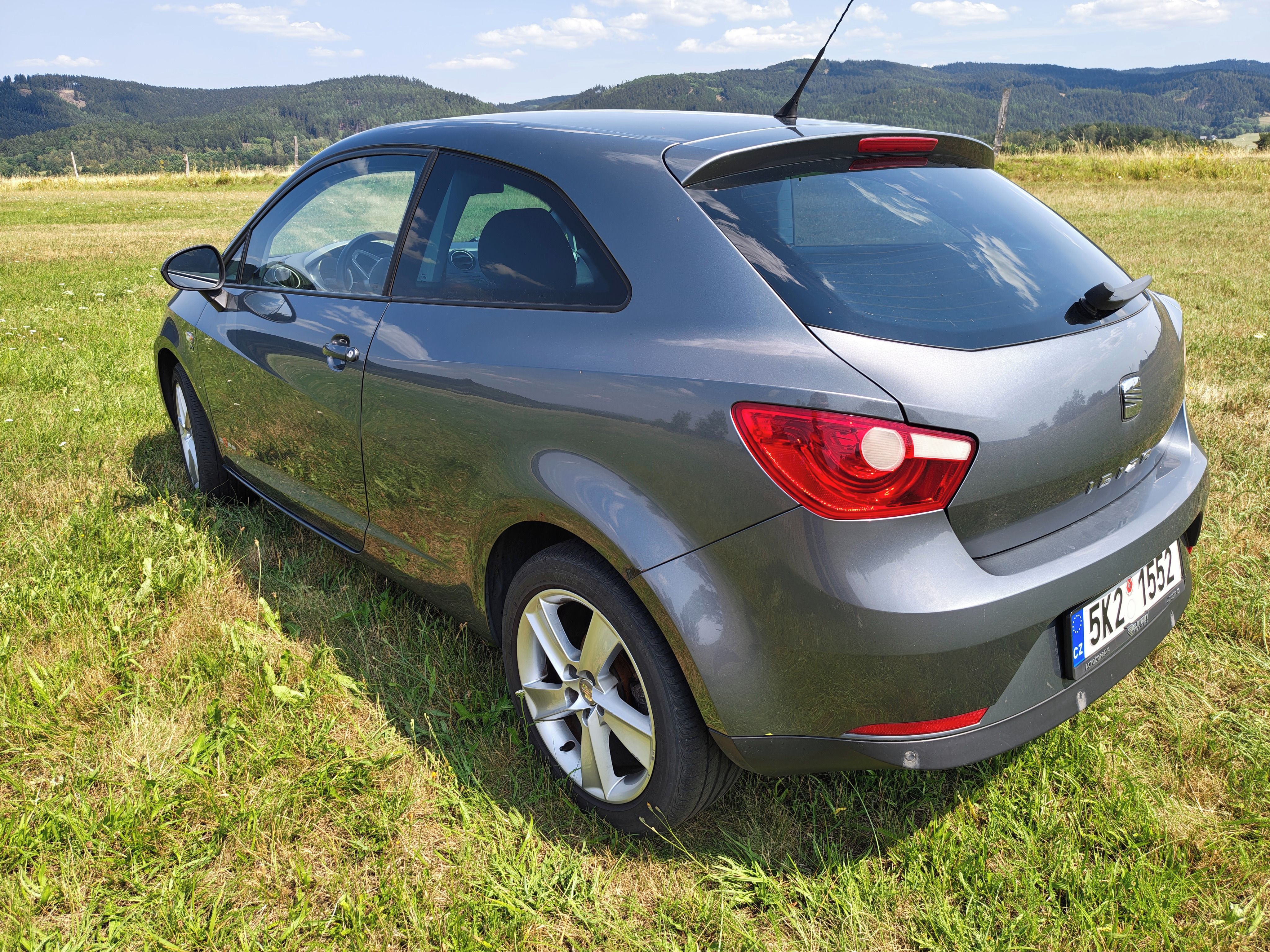 Seat Ibiza, 1,6 TDI 77KW ESP/DIGI KLIMA - fotka 4