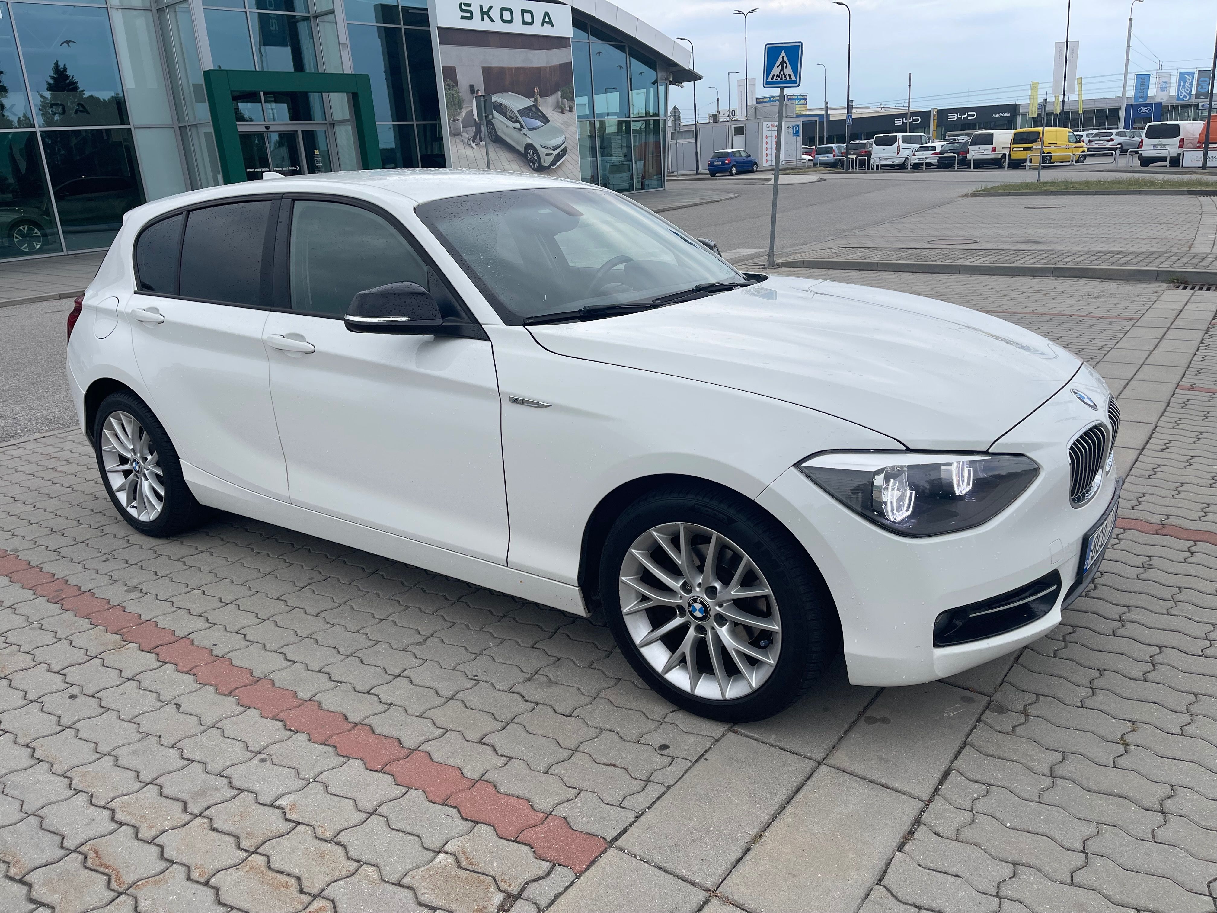BMW Řada 1, 116d ČR. Servisní knížka - fotka 3