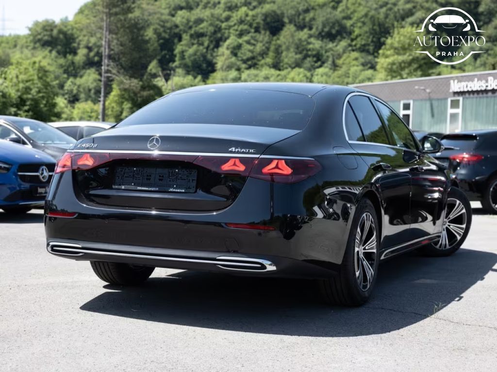 Mercedes-Benz Třídy E, 450d 4Matic DIGITAL - fotka 2