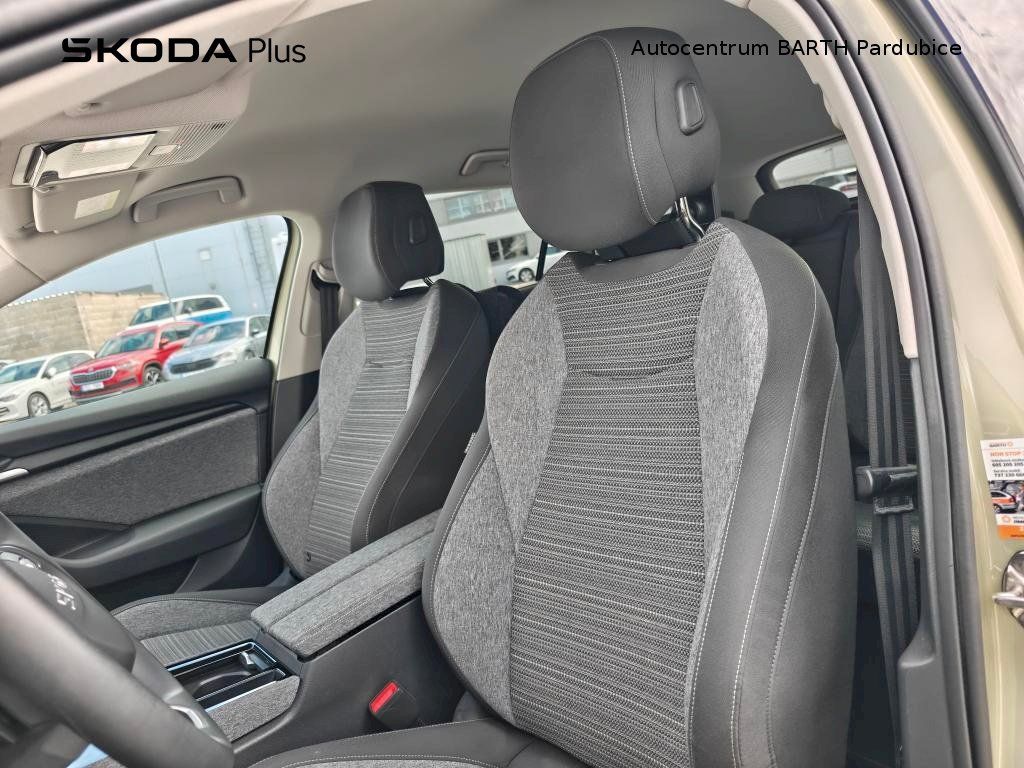 Škoda Superb, Combi Selection / 2,0 TDI / 11 - fotka 6
