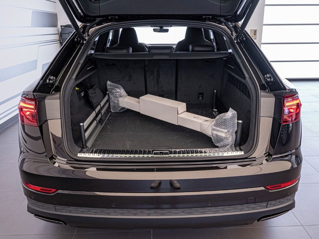 Audi Q8, SUV 50 TDI quattro - fotka 6