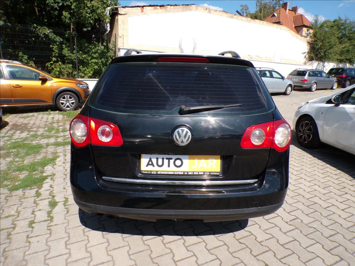 Volkswagen Passat, 1,9 TDI  N1,TAŽNÉ ZAŘÍZENÍ - fotka 6