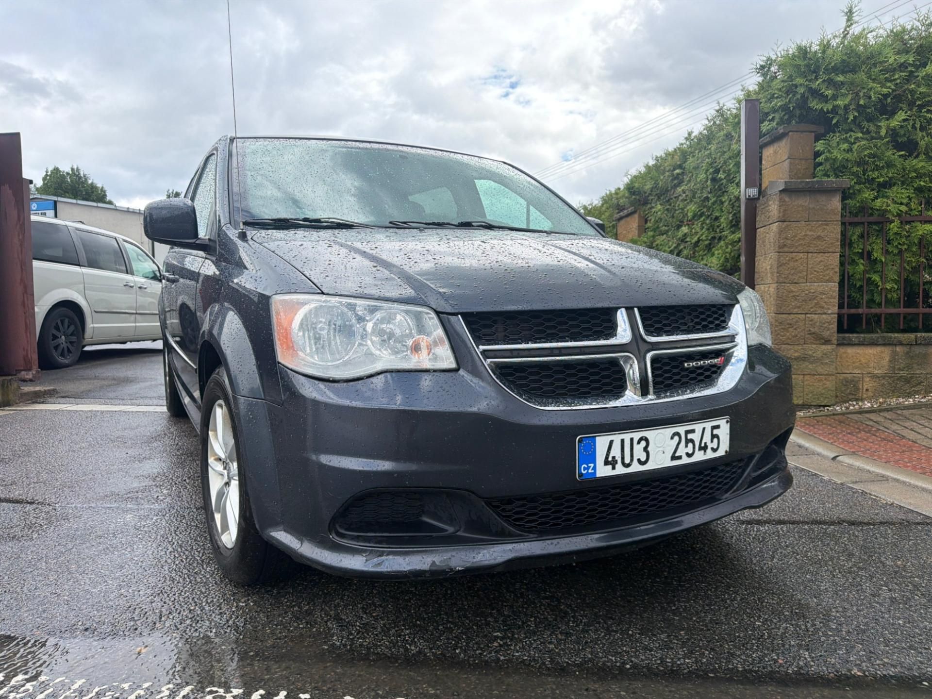 Dodge Grand Caravan, 3,6 SXT Crew RT 2014 - fotka 6