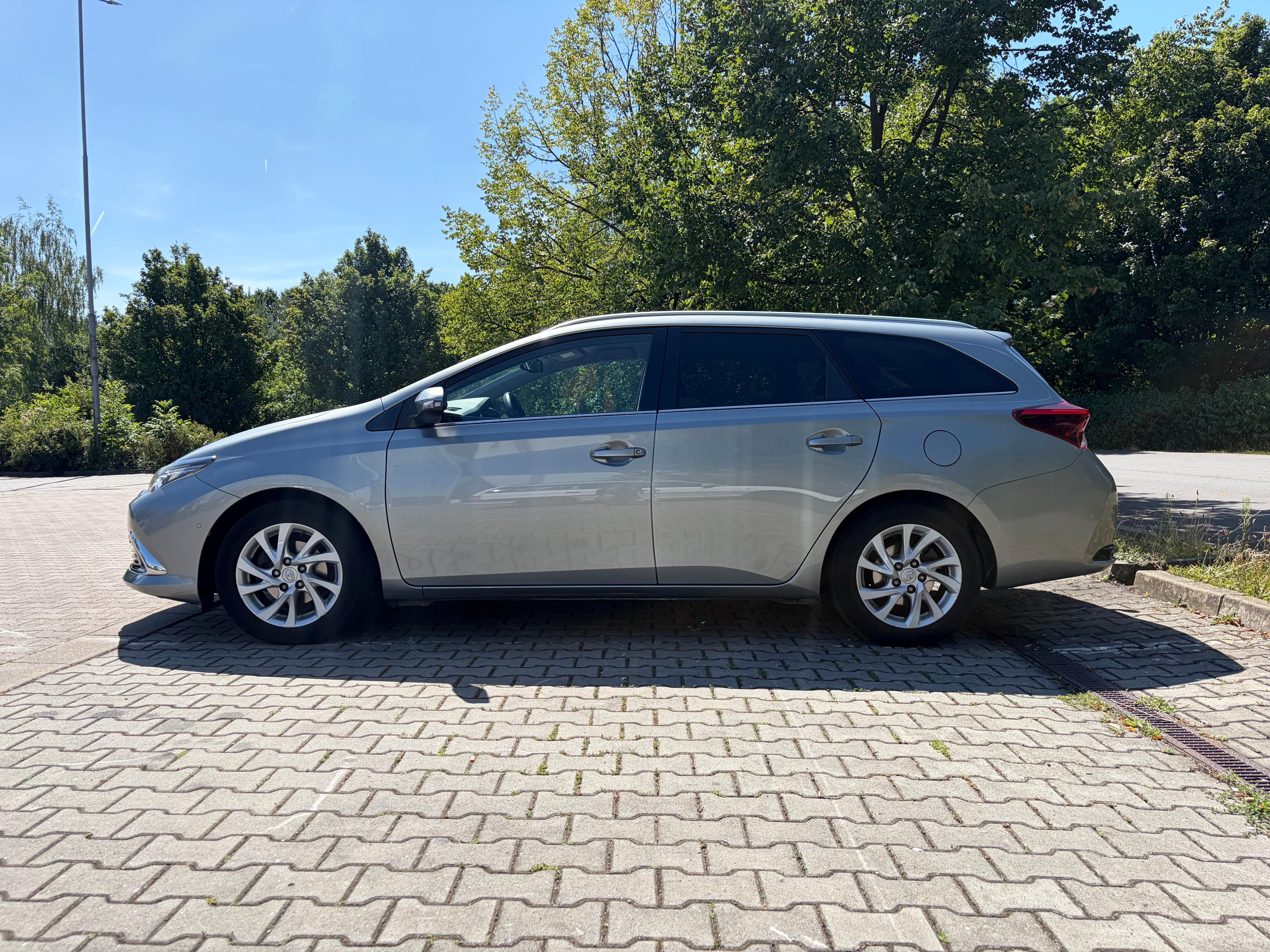 Toyota Auris, Touring Sports 1.6 Valvematic - fotka 3