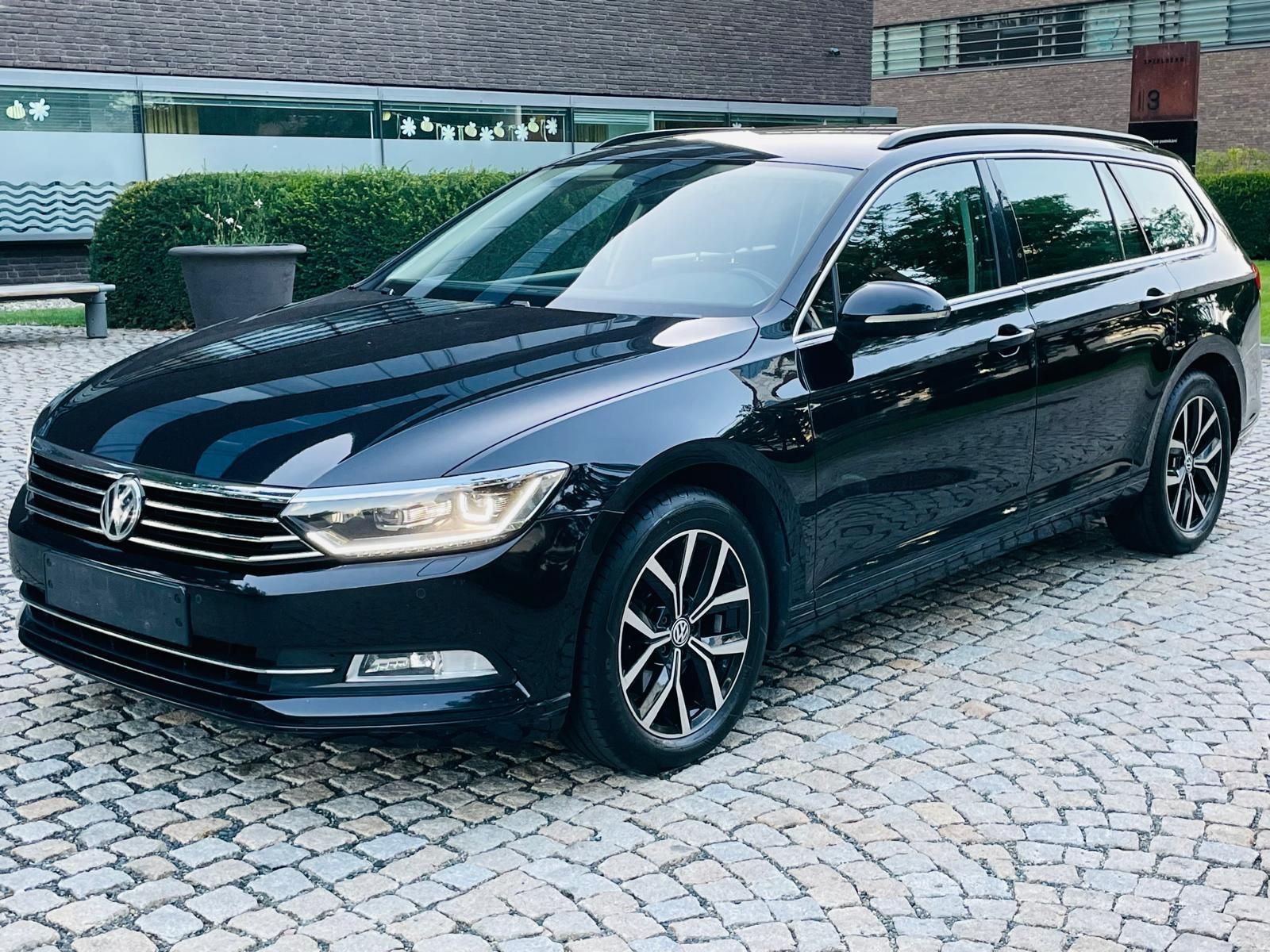 Volkswagen Passat, 1.4TSI AUT TAŽNÉ SERVISKA LED - fotka 4