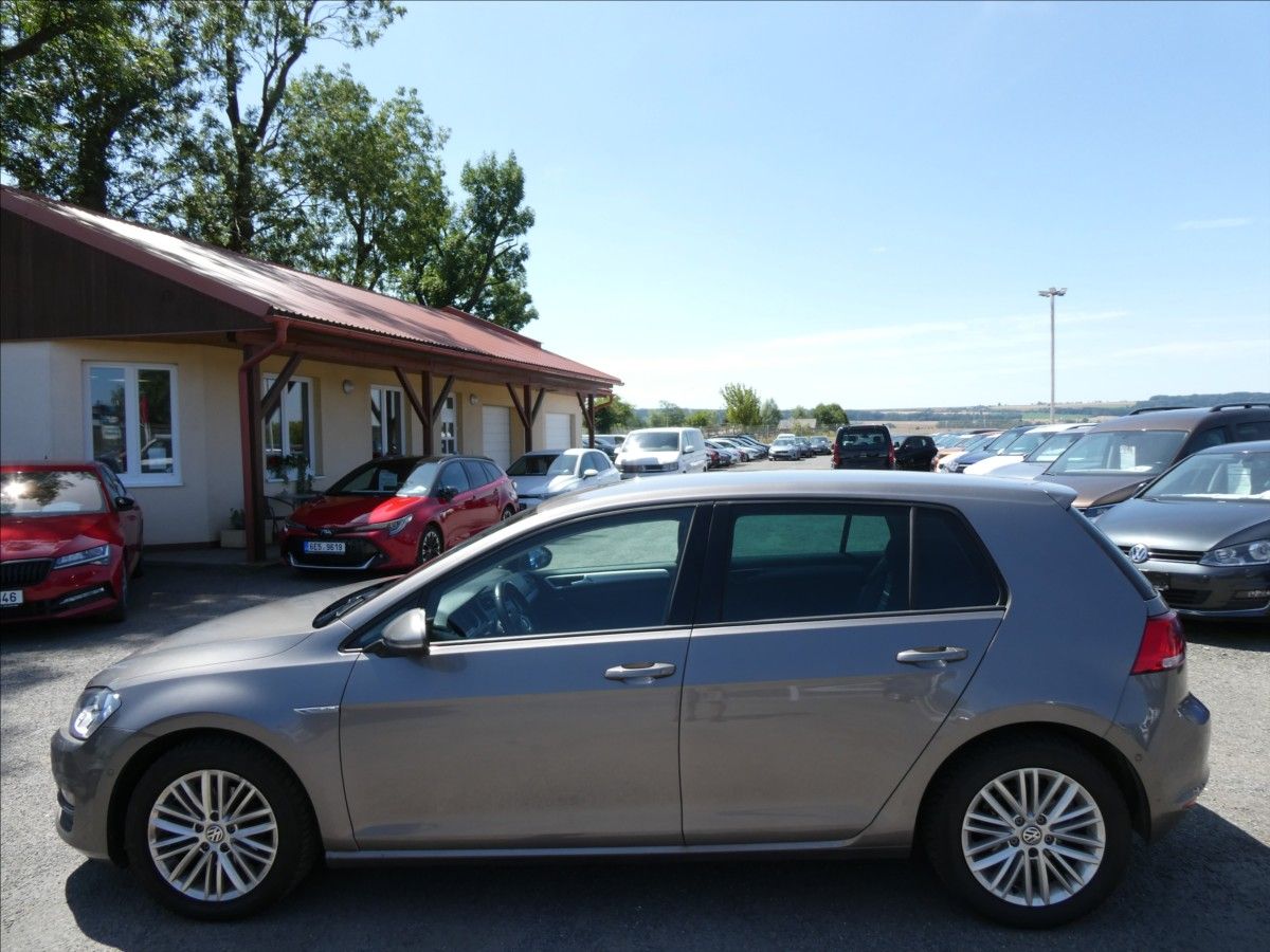 Volkswagen Golf, 1,2 TSi 63kW CUP, 2.majitel - fotka 6