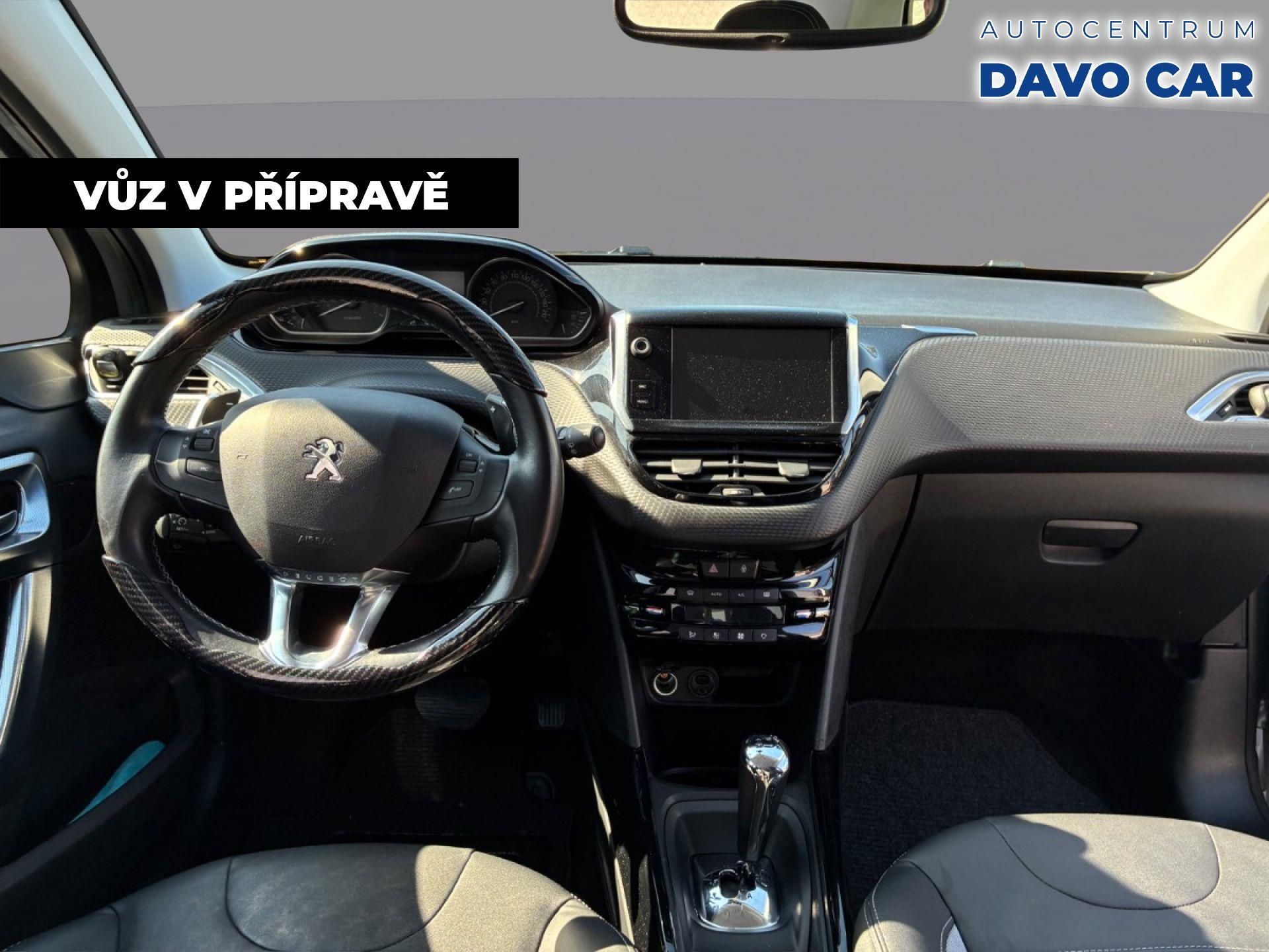 Peugeot 2008, 1,2 VTi 60kW AT,Navi - fotka 5