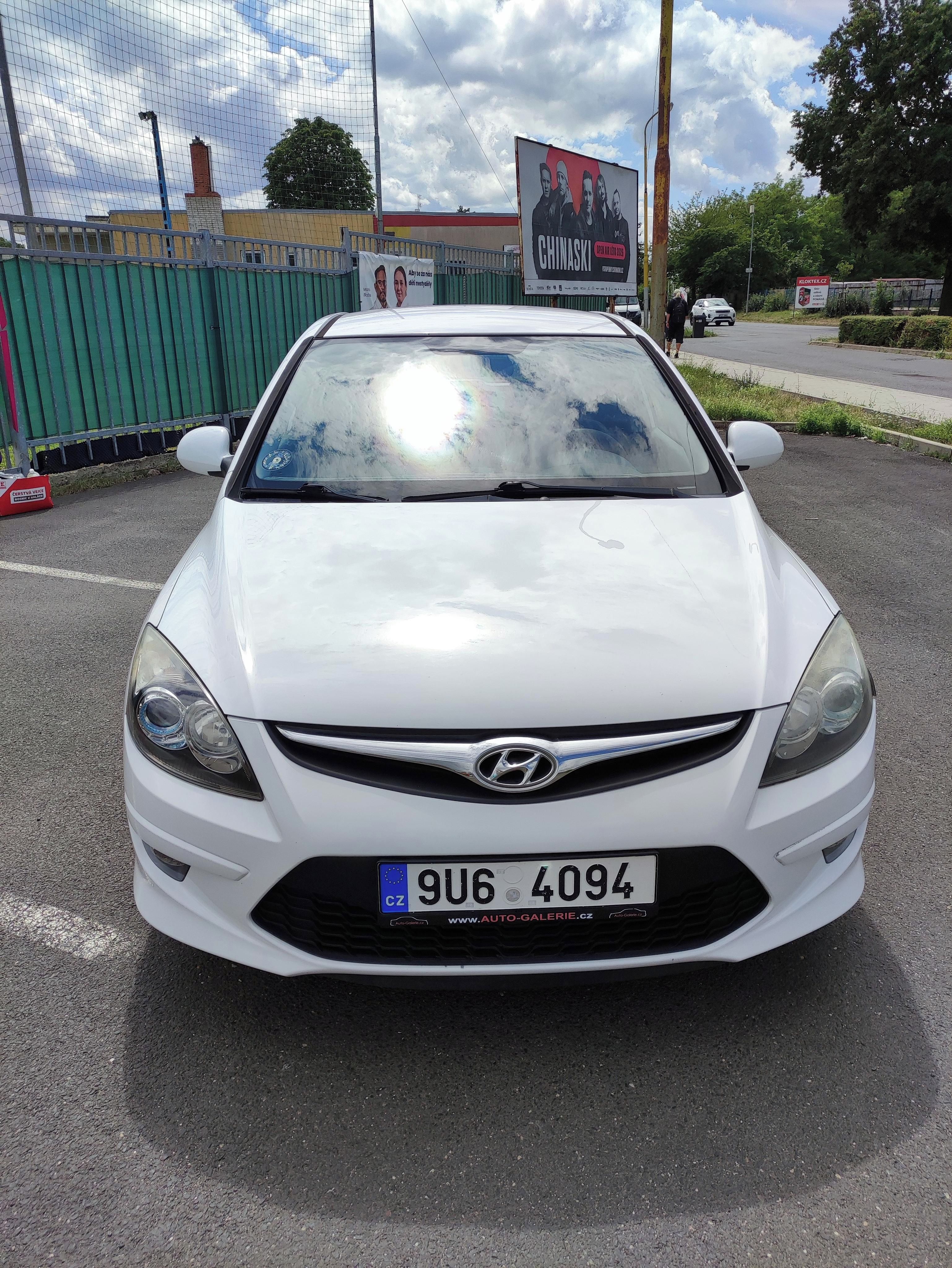 Hyundai i30, 1.4 benzin, 80kW, manual - fotka 2