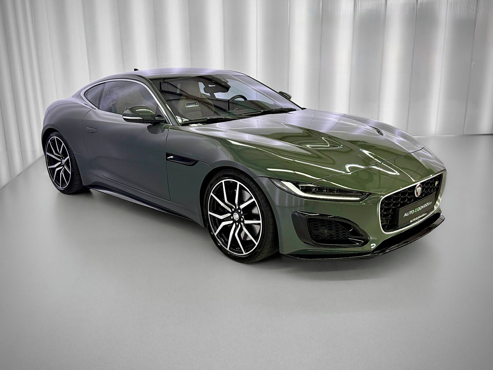 Jaguar F-Type, 5.0 V8 AWD R HERITAGE 60 EDITI - fotka 4