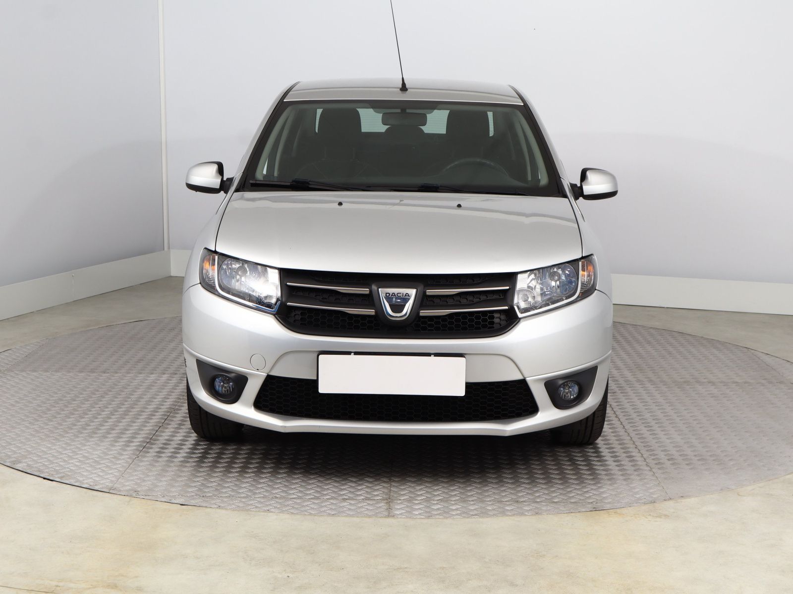 Dacia Logan, 1.2 16V, Serv.kniha, Klima - fotka 2